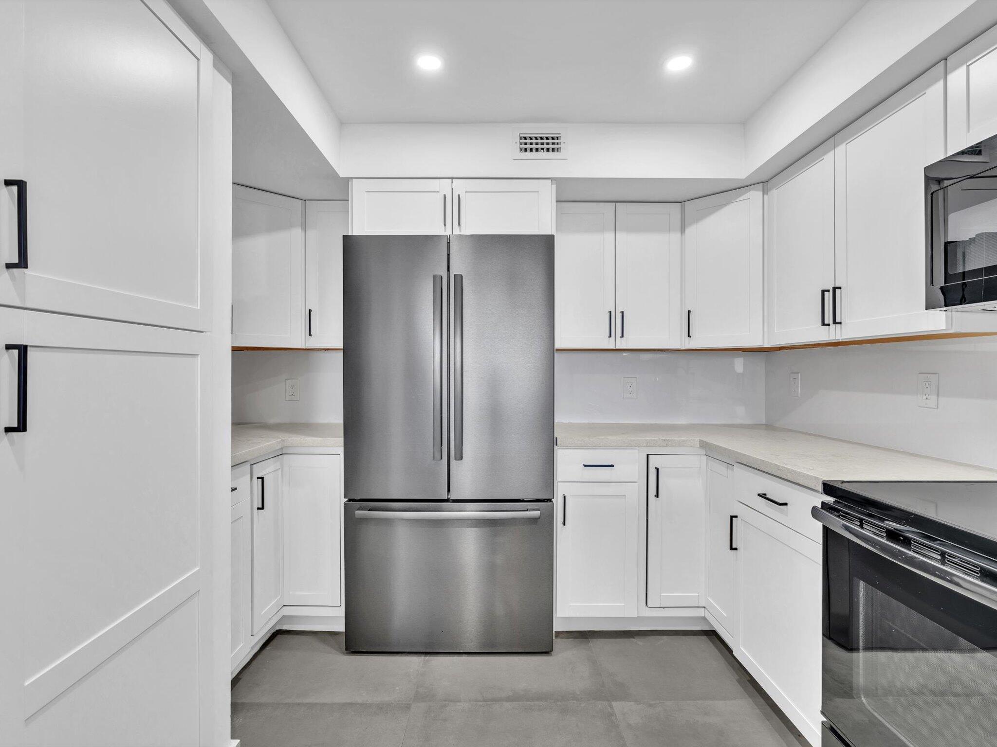 2425 Presidential Way 1101