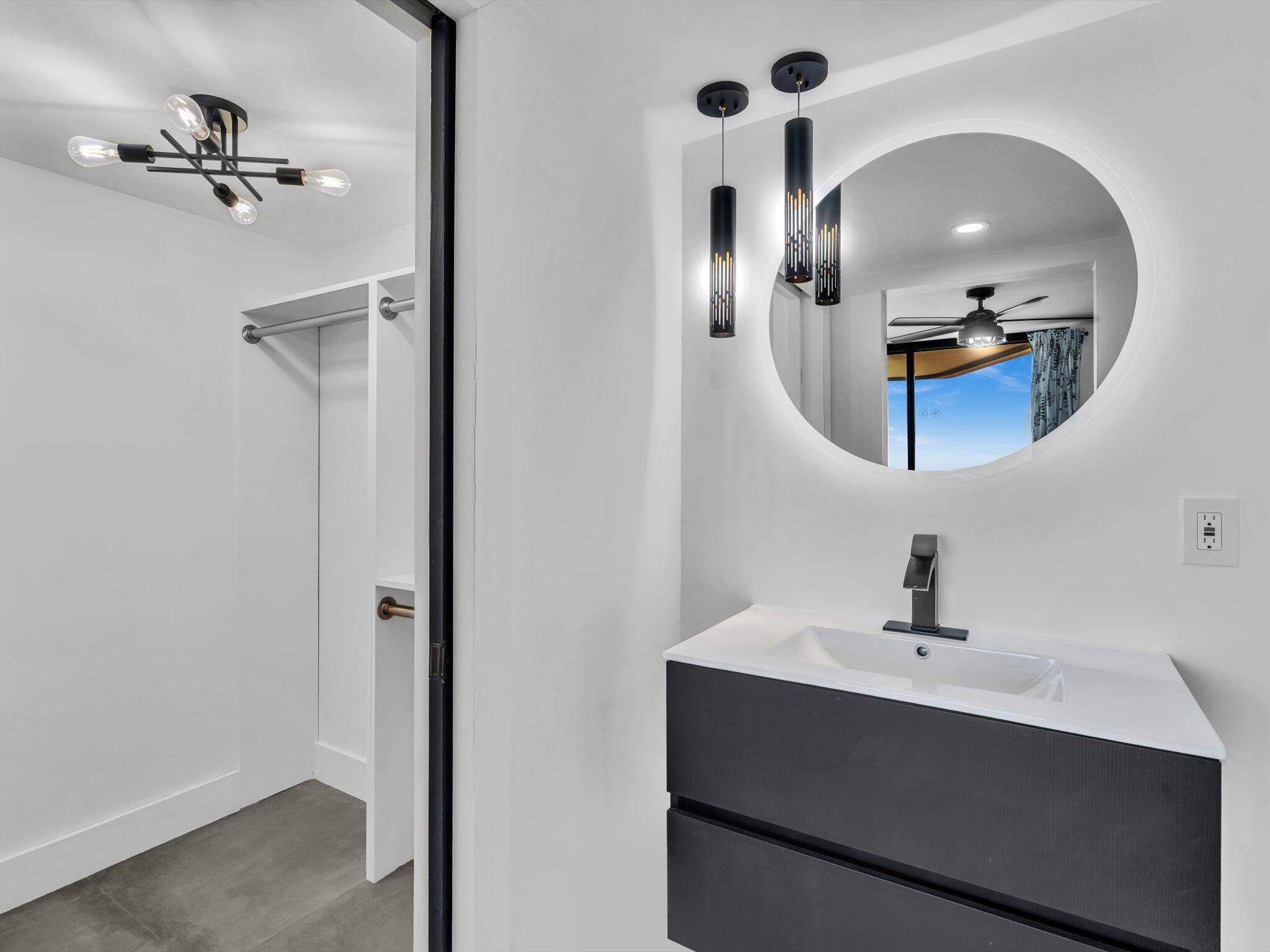 2425 Presidential Way 1101