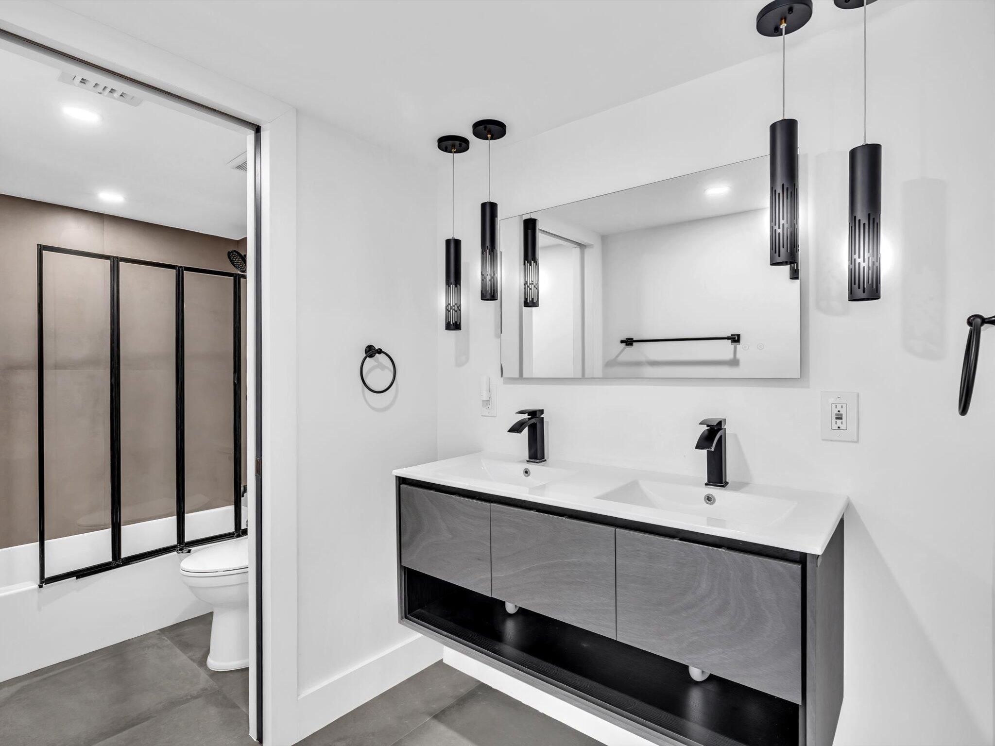 2425 Presidential Way 1101