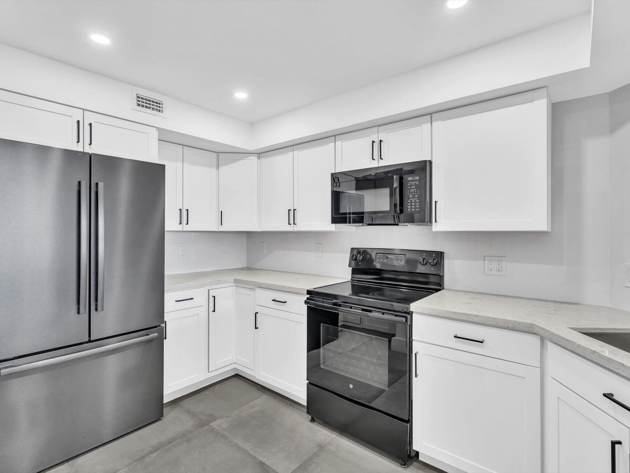 2425 Presidential Way 1101