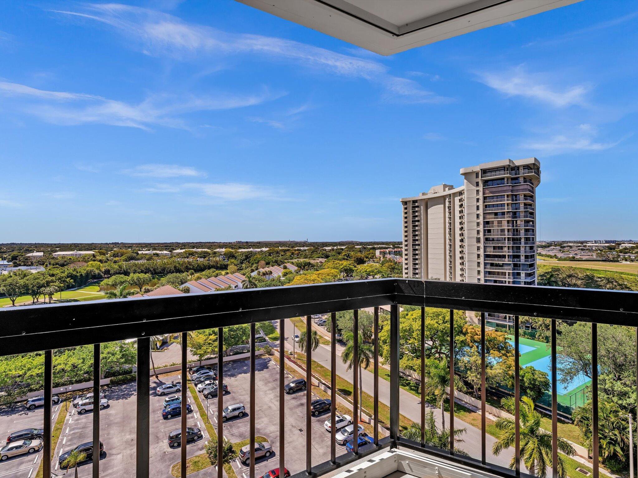 2425 Presidential Way 1101