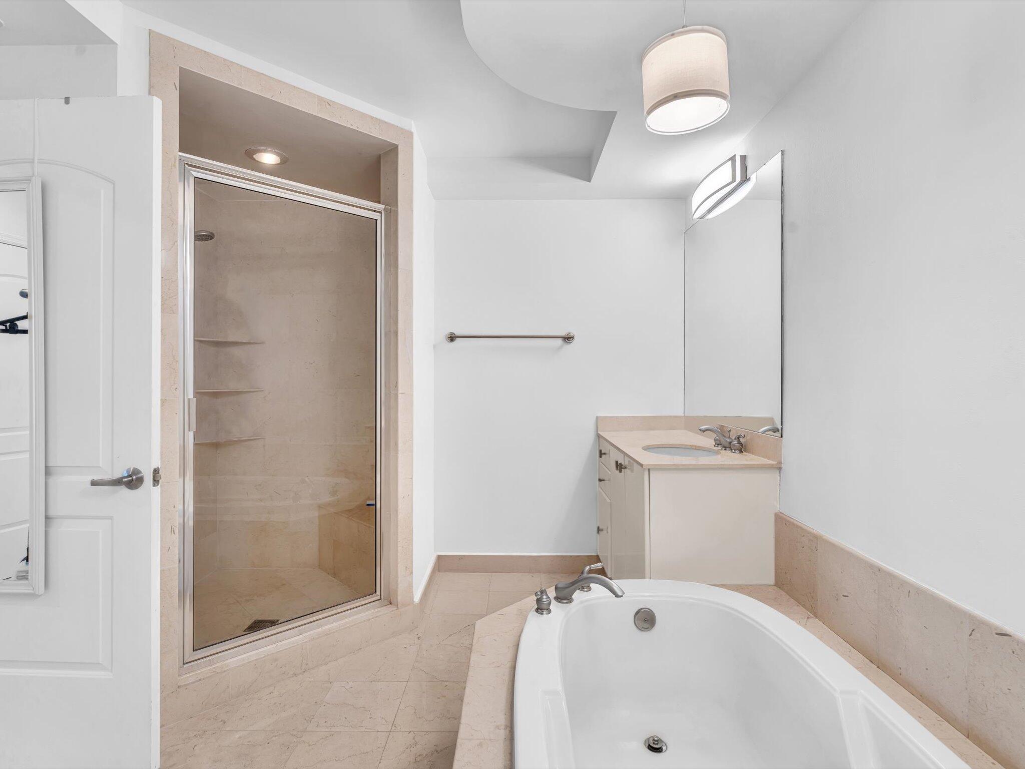 801 S Olive Avenue 1521