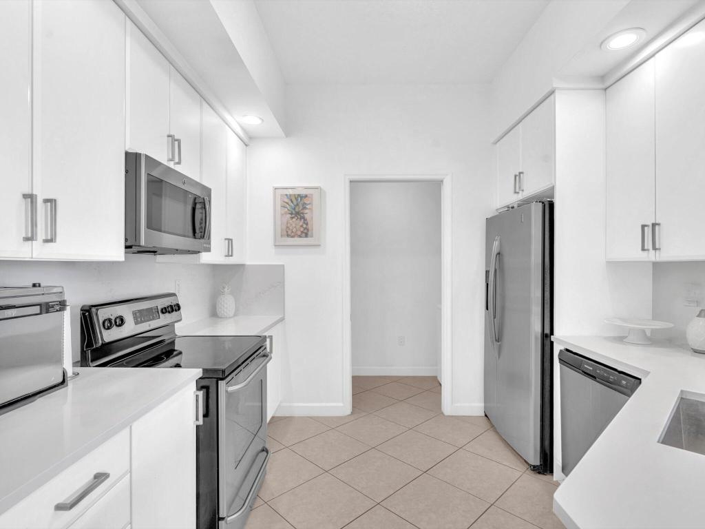 801 S Olive Avenue 1521