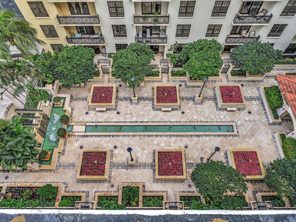 801 S Olive Avenue 1521