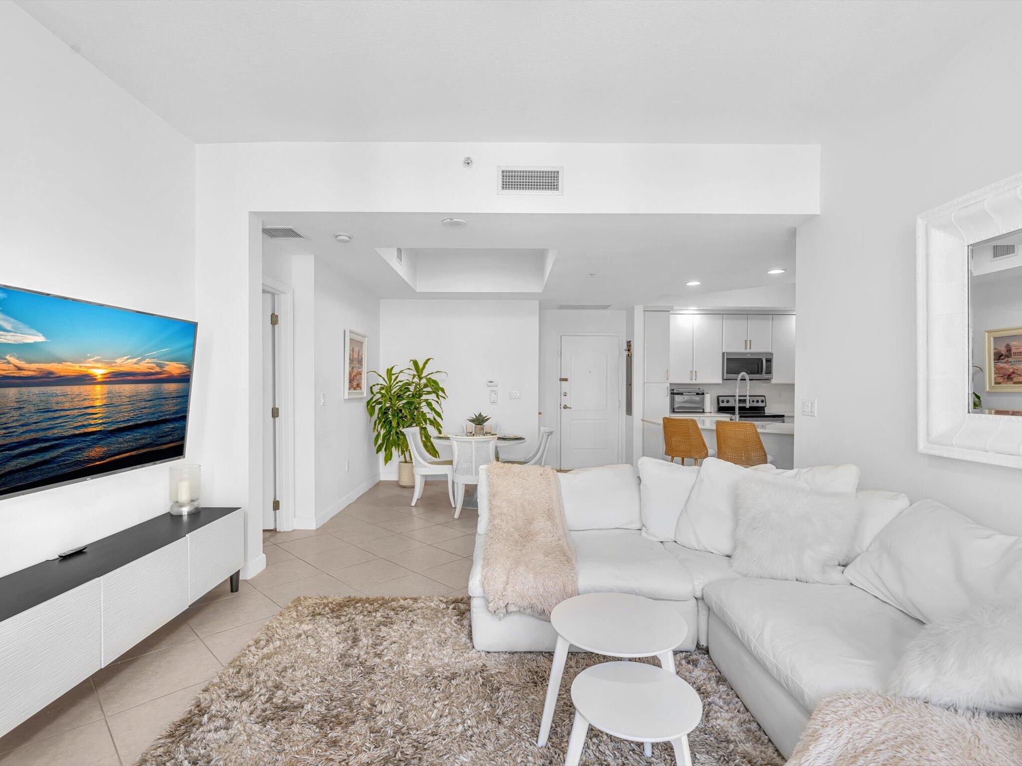 801 S Olive Avenue 1521