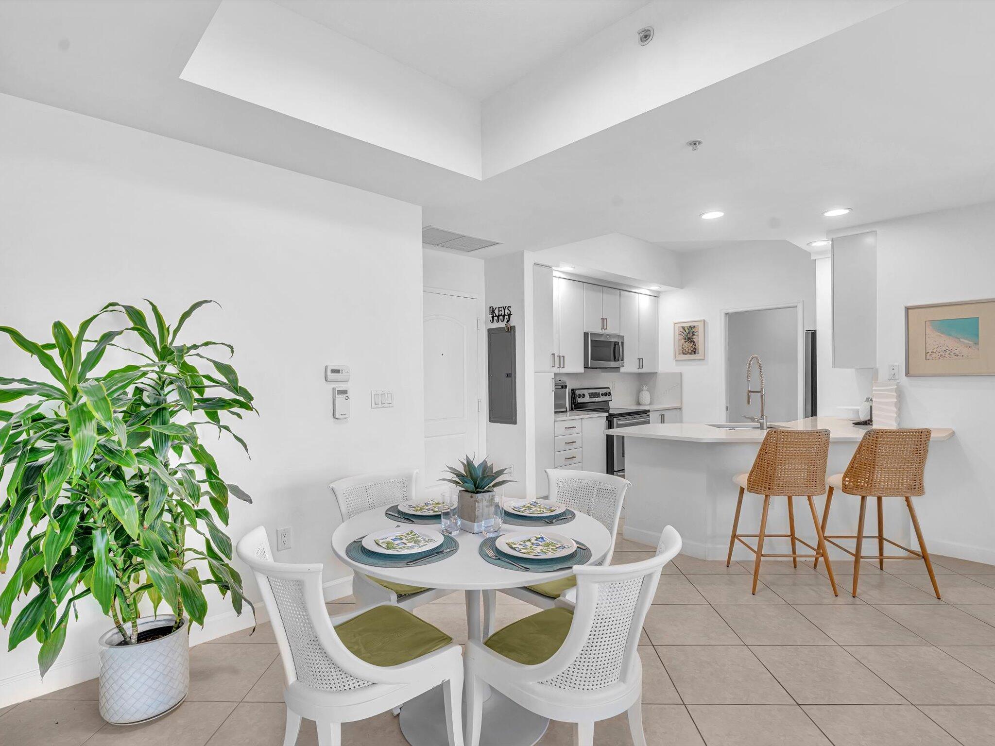 801 S Olive Avenue 1521