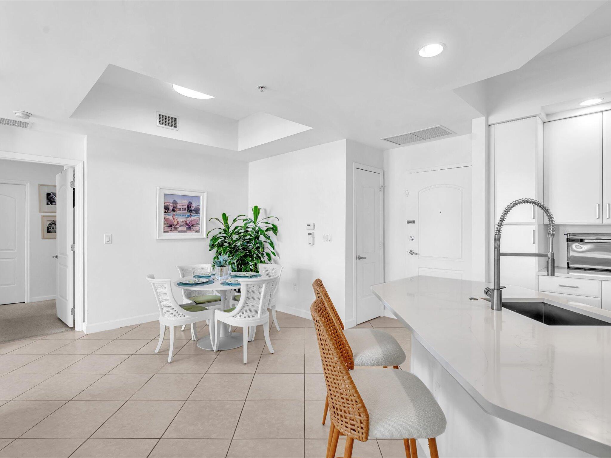 801 S Olive Avenue 1521