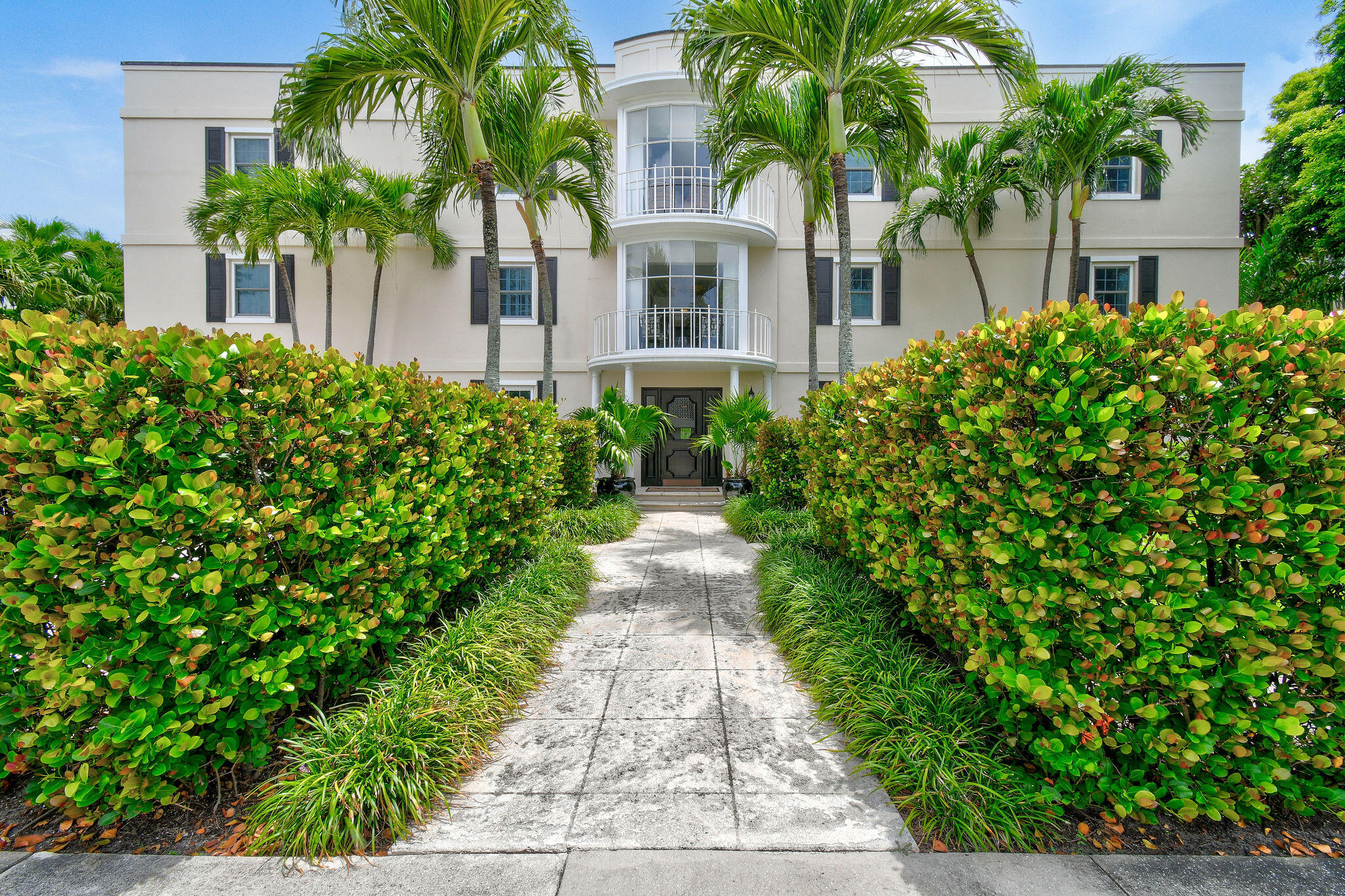 226 Brazilian Avenue 2 D