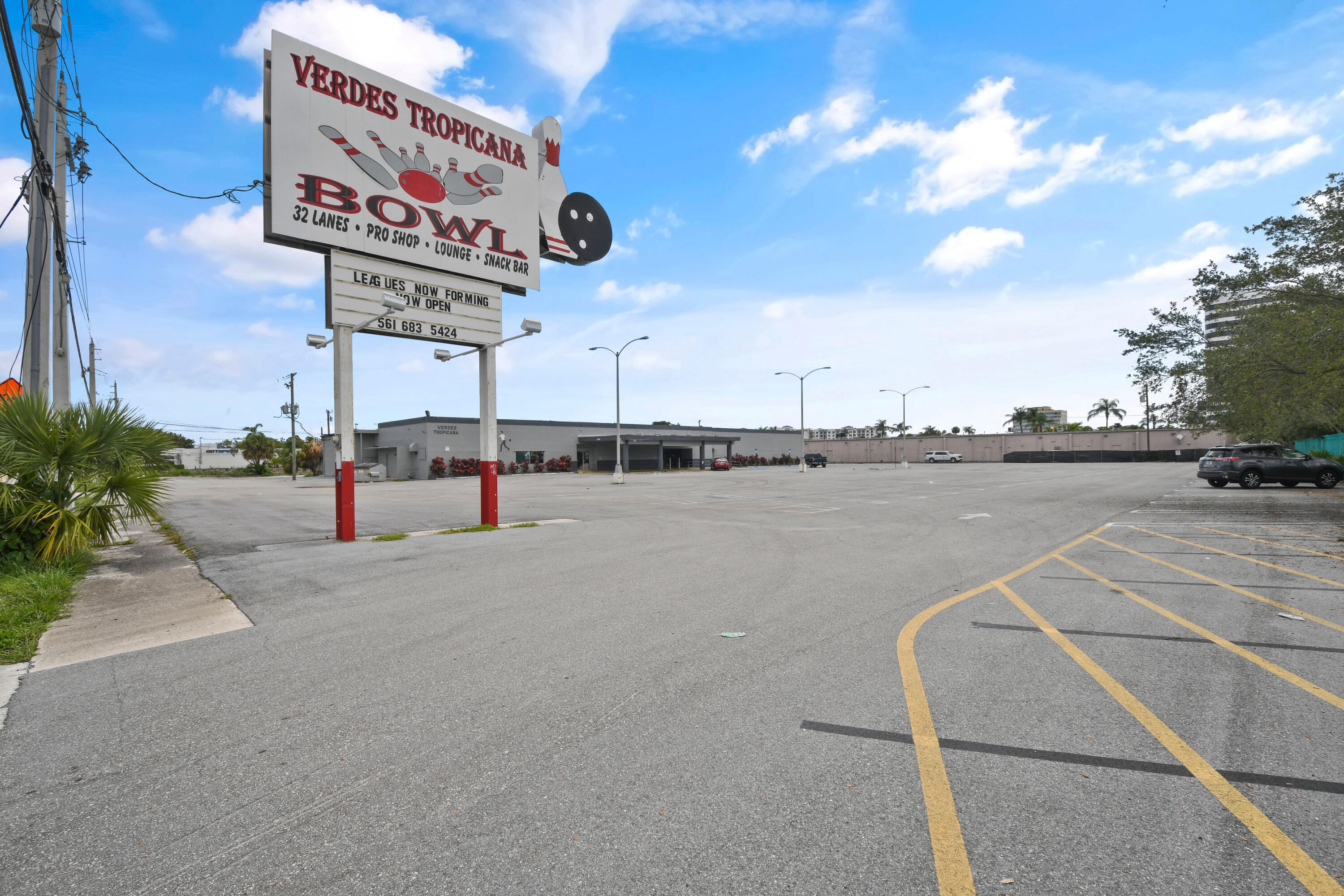 2500 N Florida Mango Road