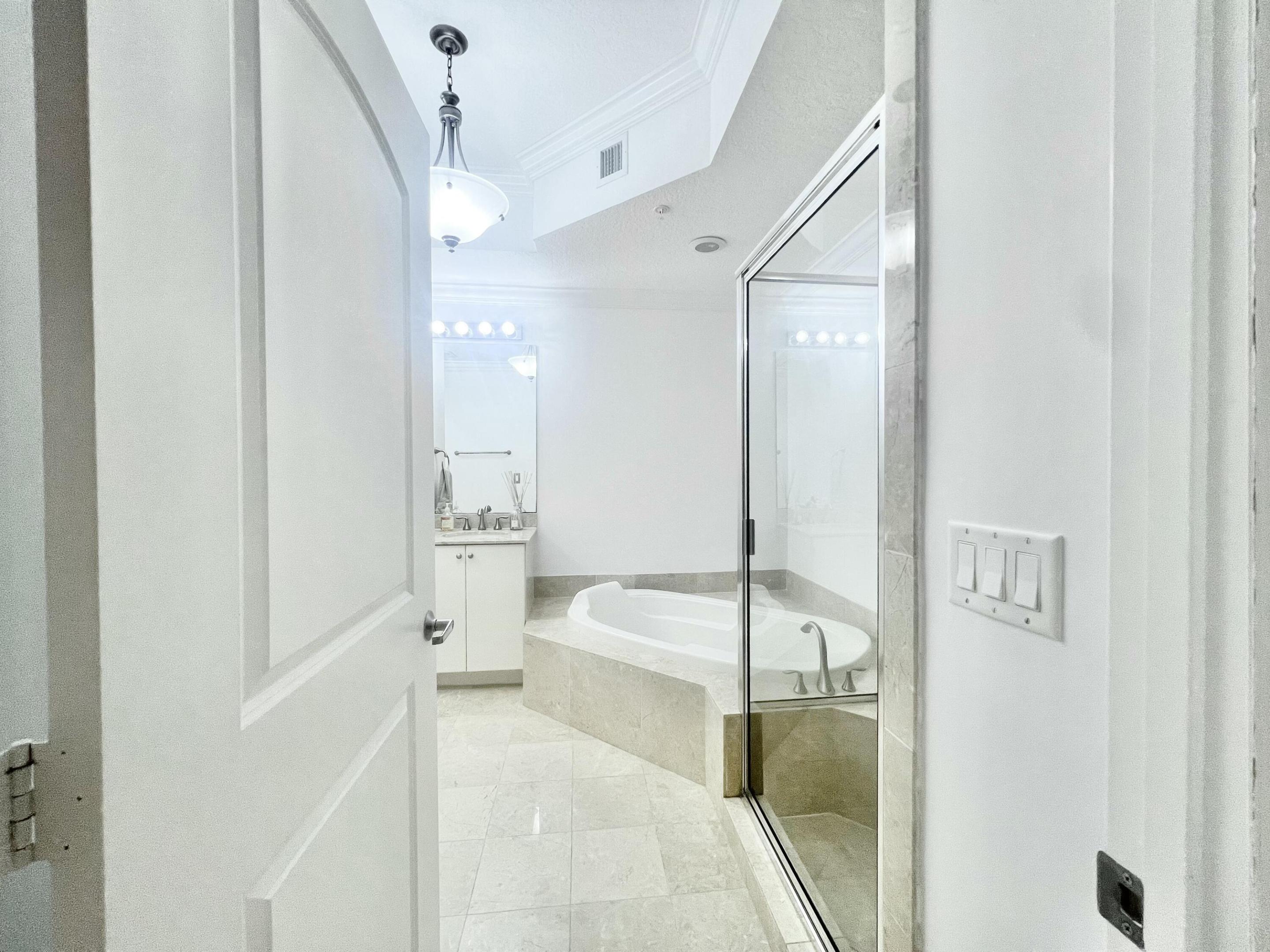 701 S Olive Avenue S 1413