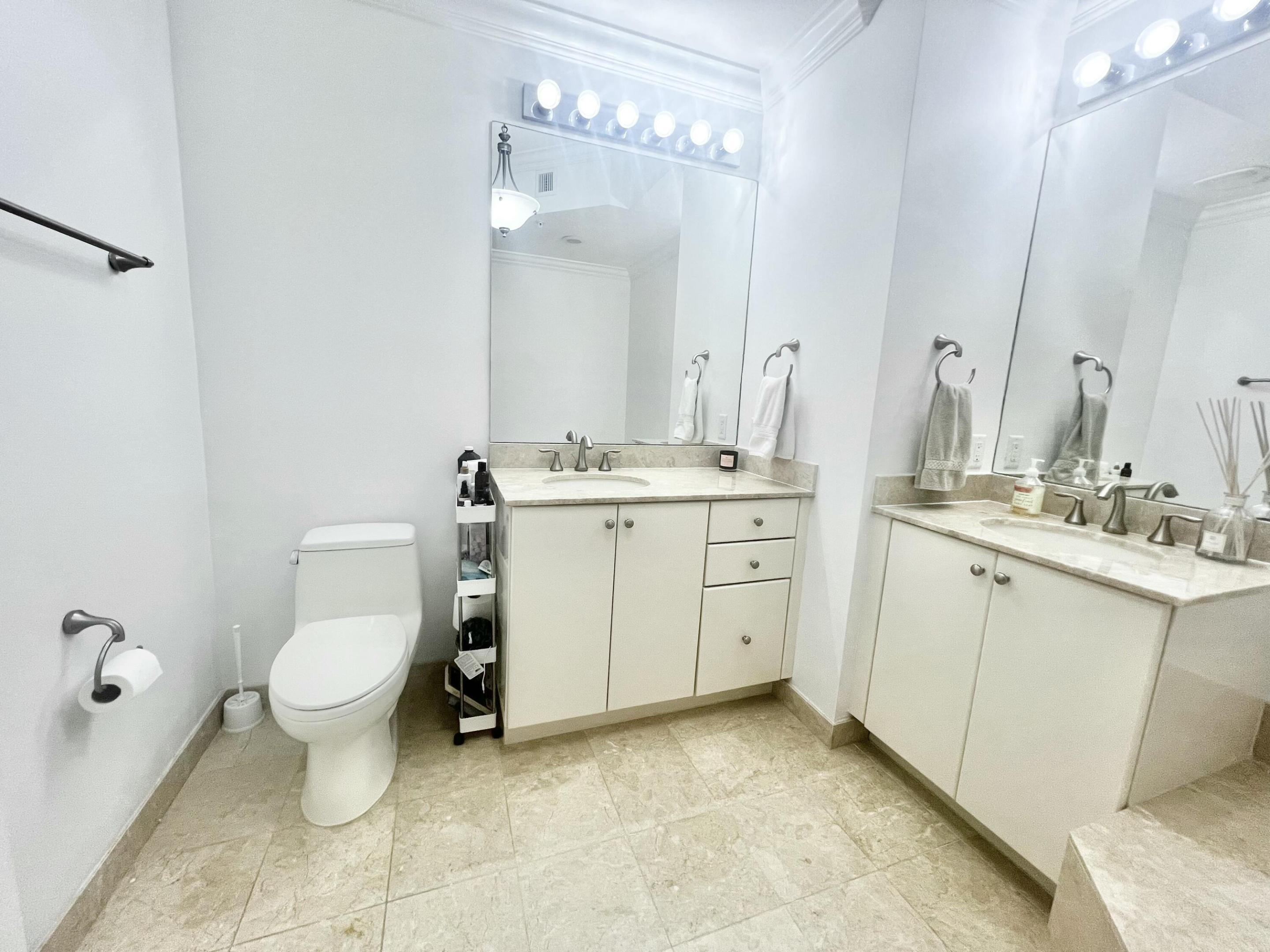 701 S Olive Avenue S 1413