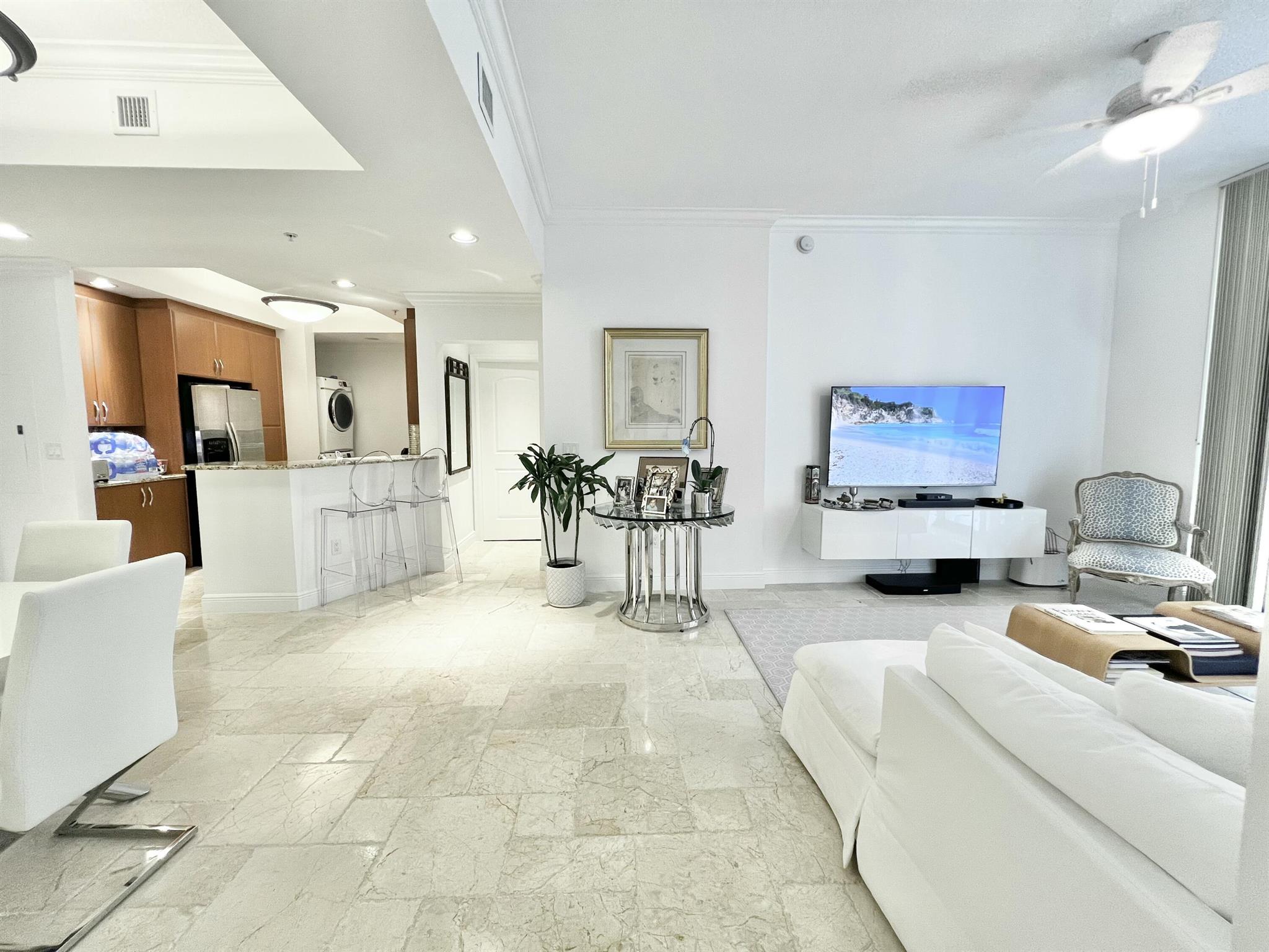 701 S Olive Avenue S 1413