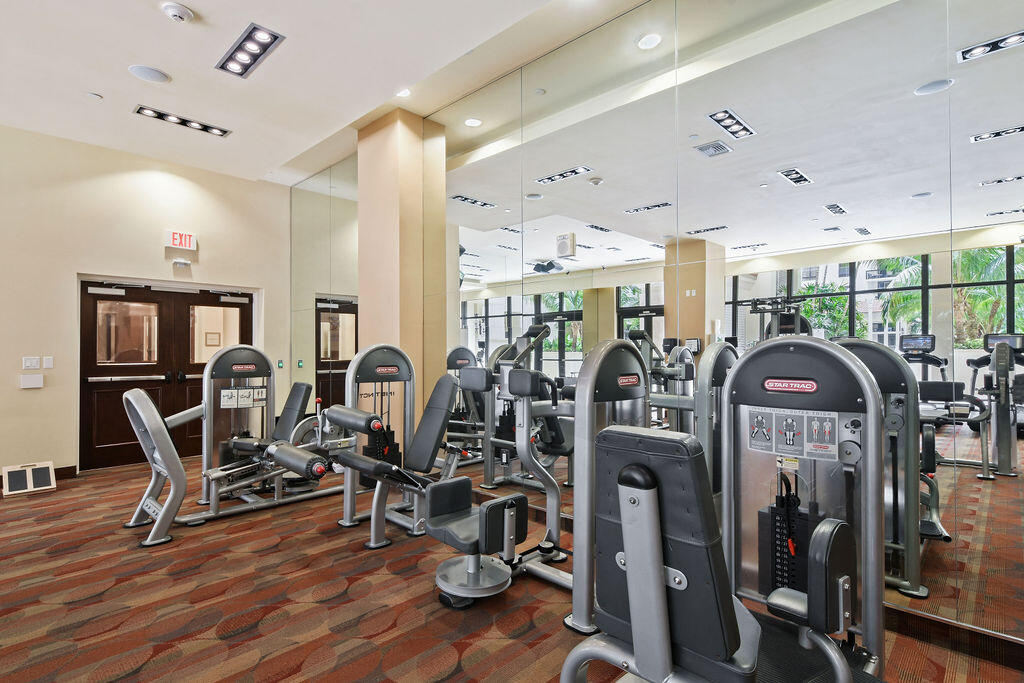 701 S Olive Avenue S 1413