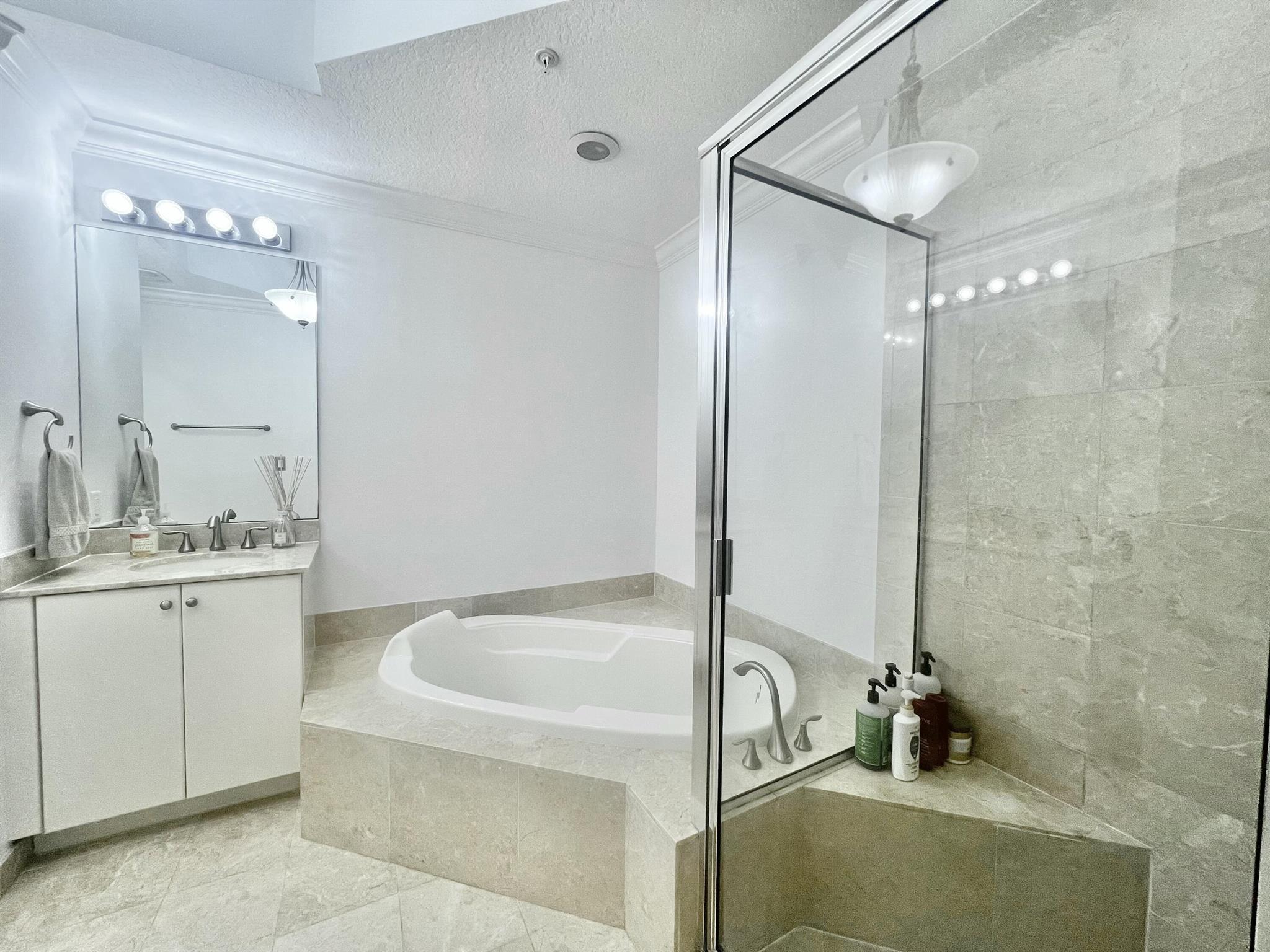 701 S Olive Avenue S 1413