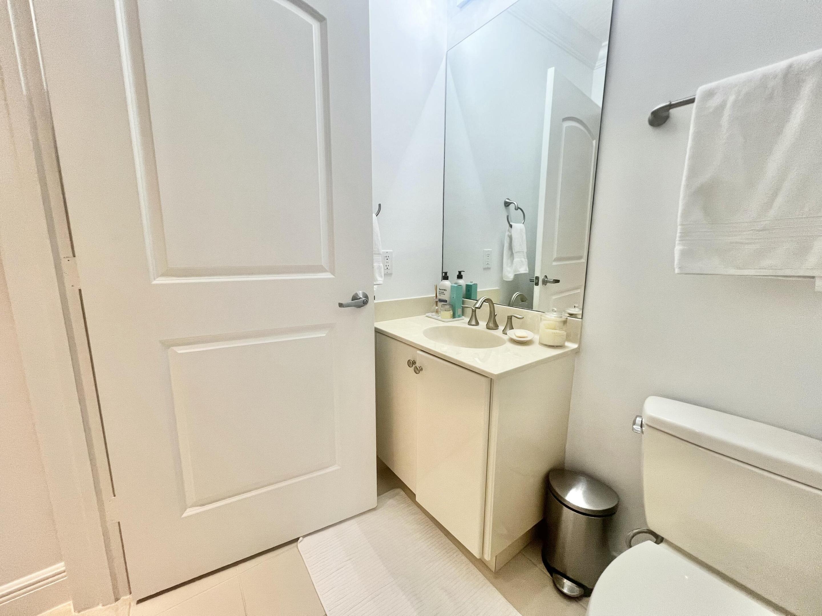 701 S Olive Avenue S 1413