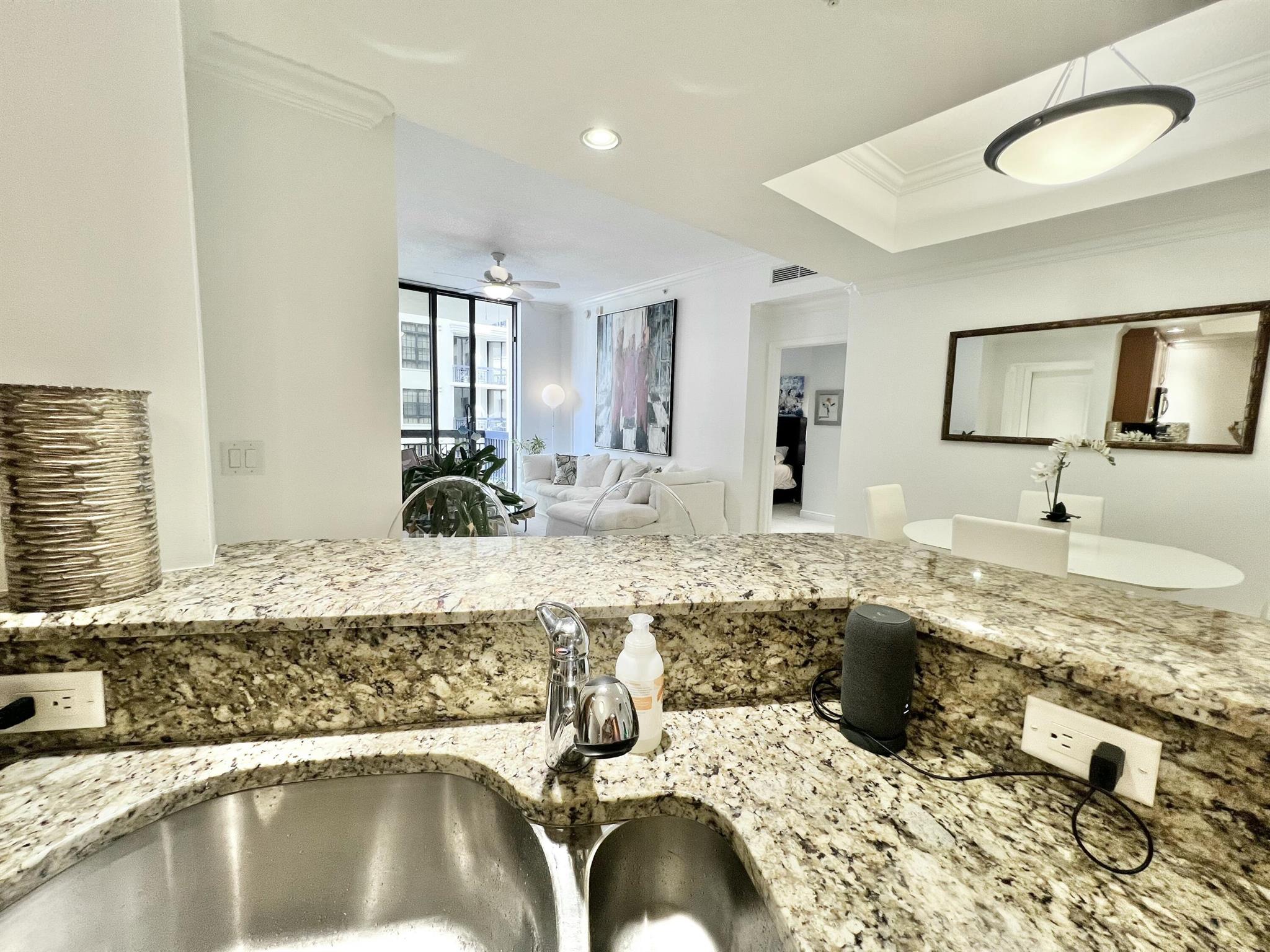 701 S Olive Avenue S 1413