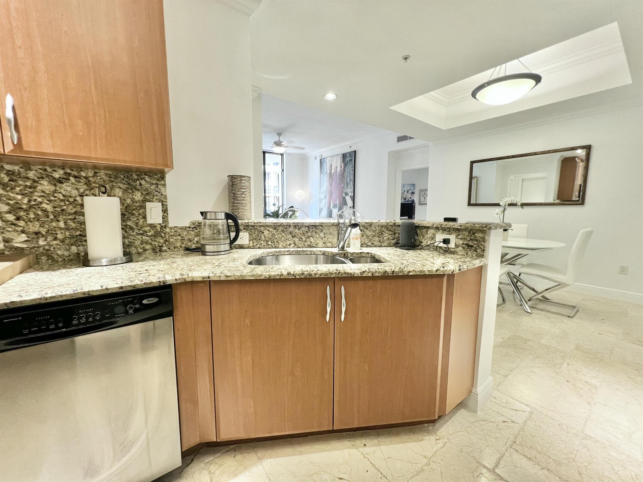 701 S Olive Avenue S 1413