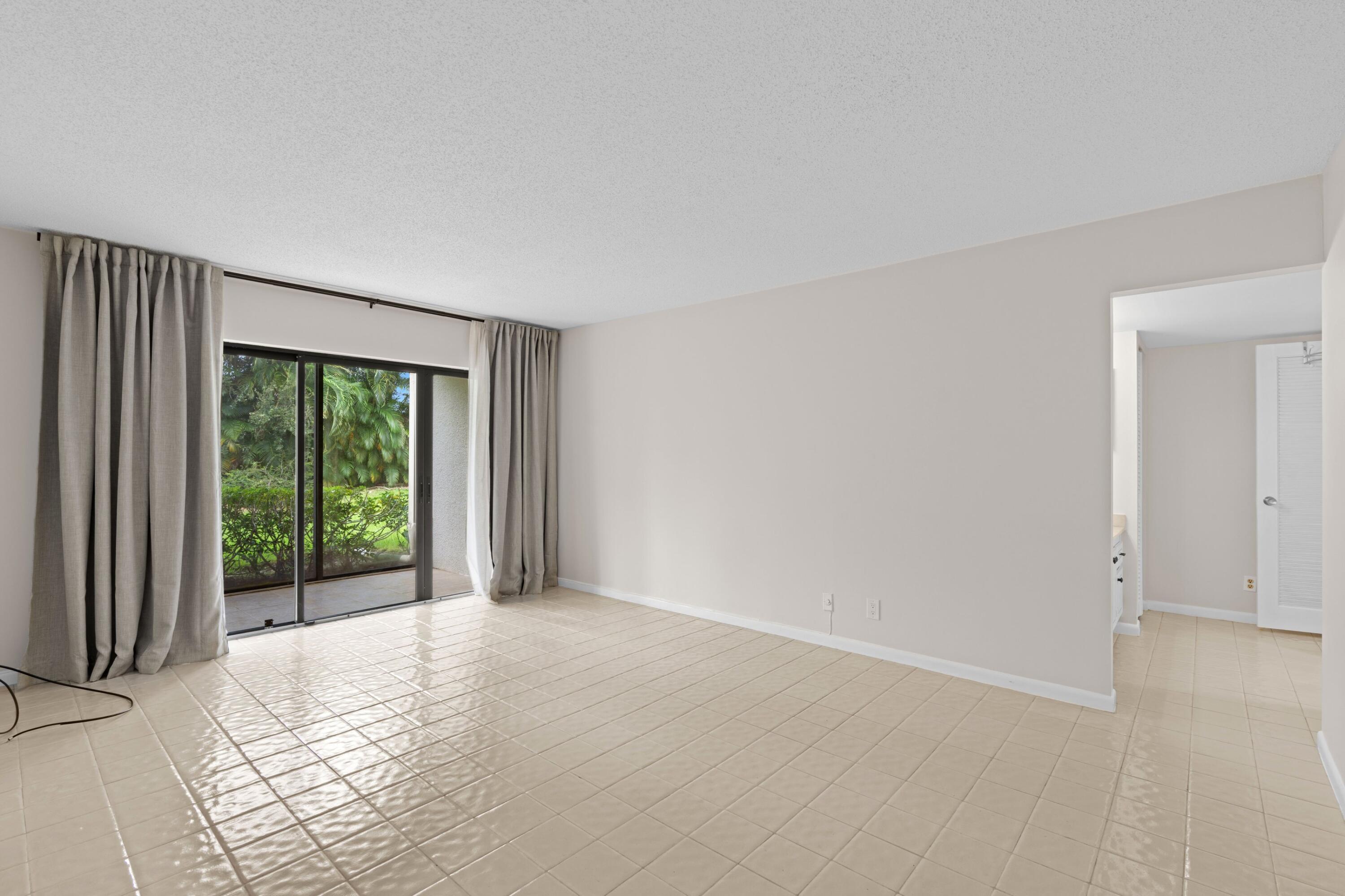 1723 Consulate Place 102