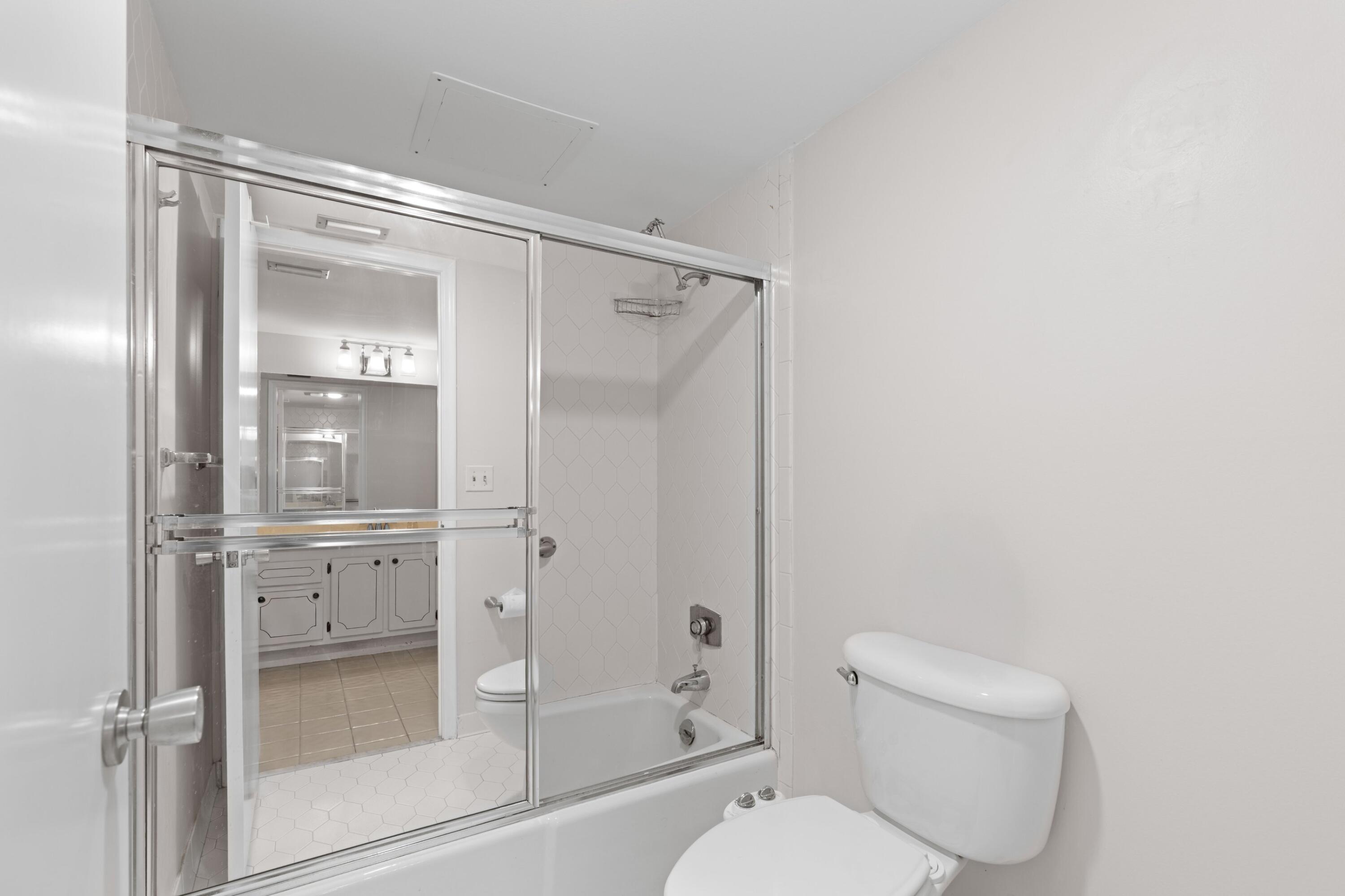 1723 Consulate Place 102