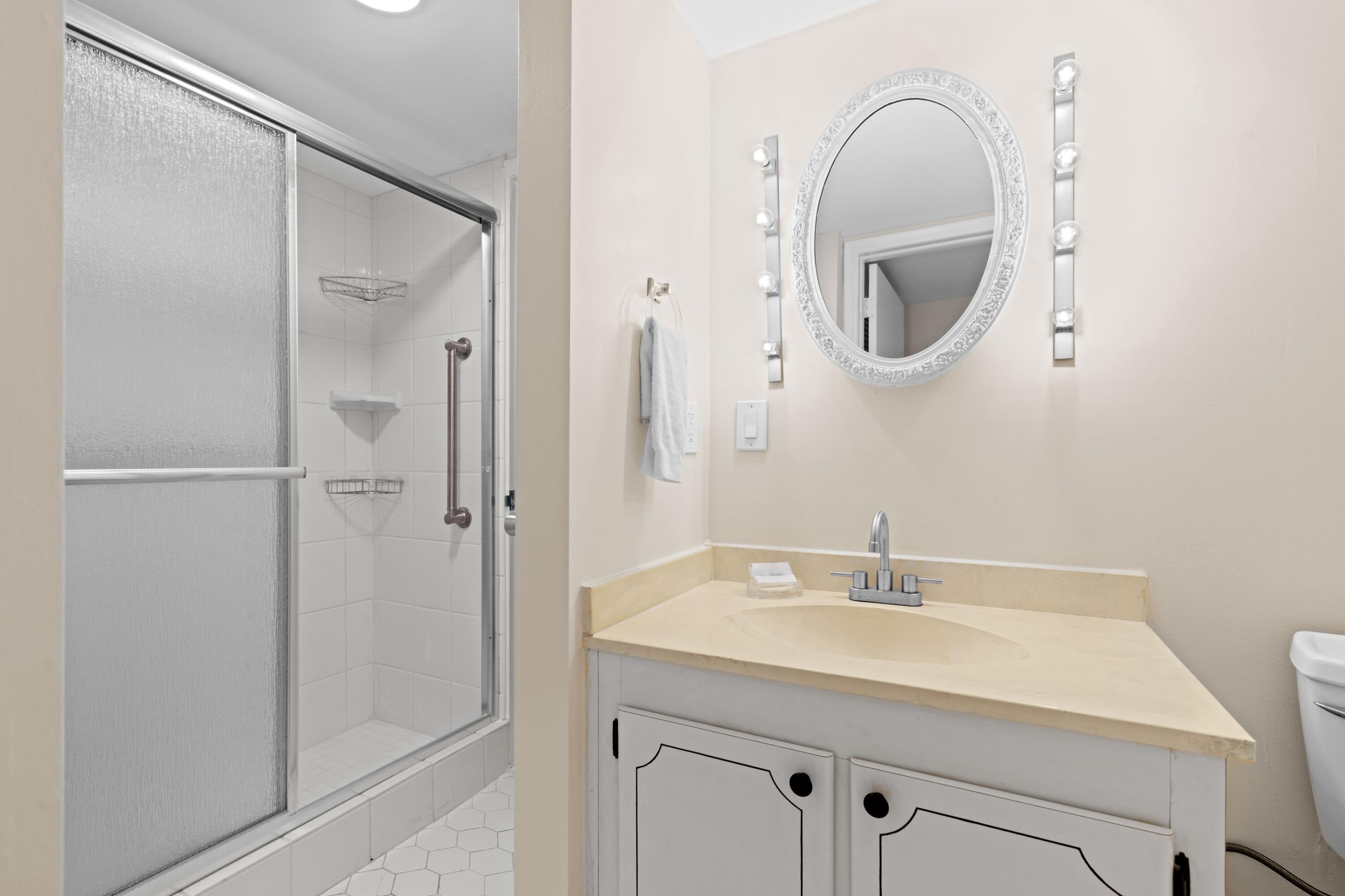 1723 Consulate Place 102