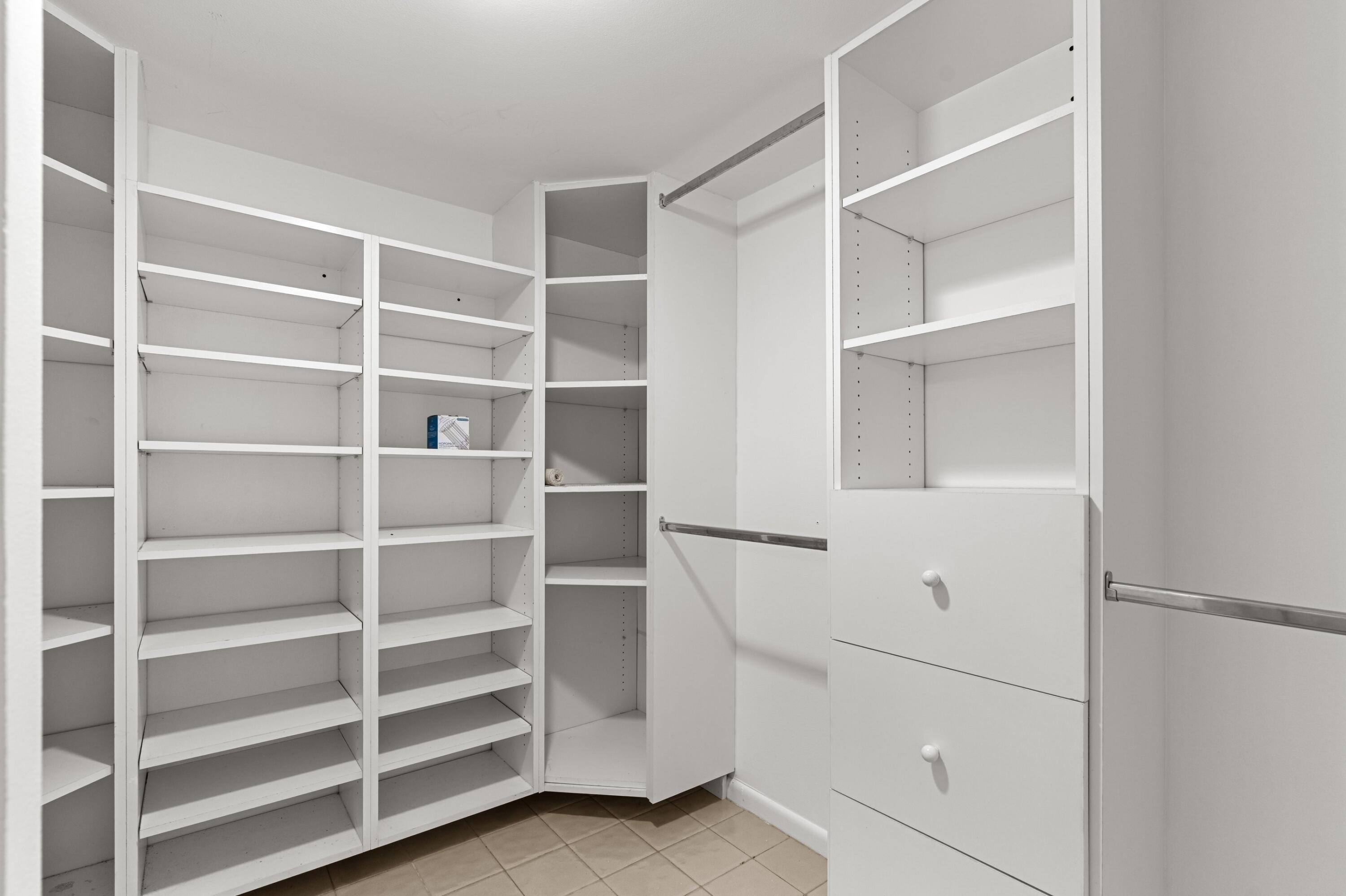 1723 Consulate Place 102