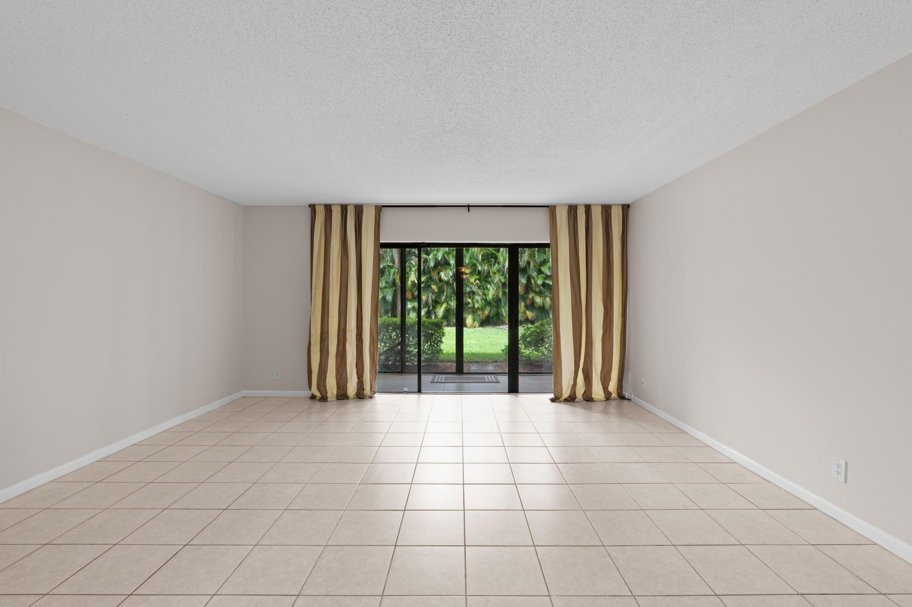 1723 Consulate Place 102