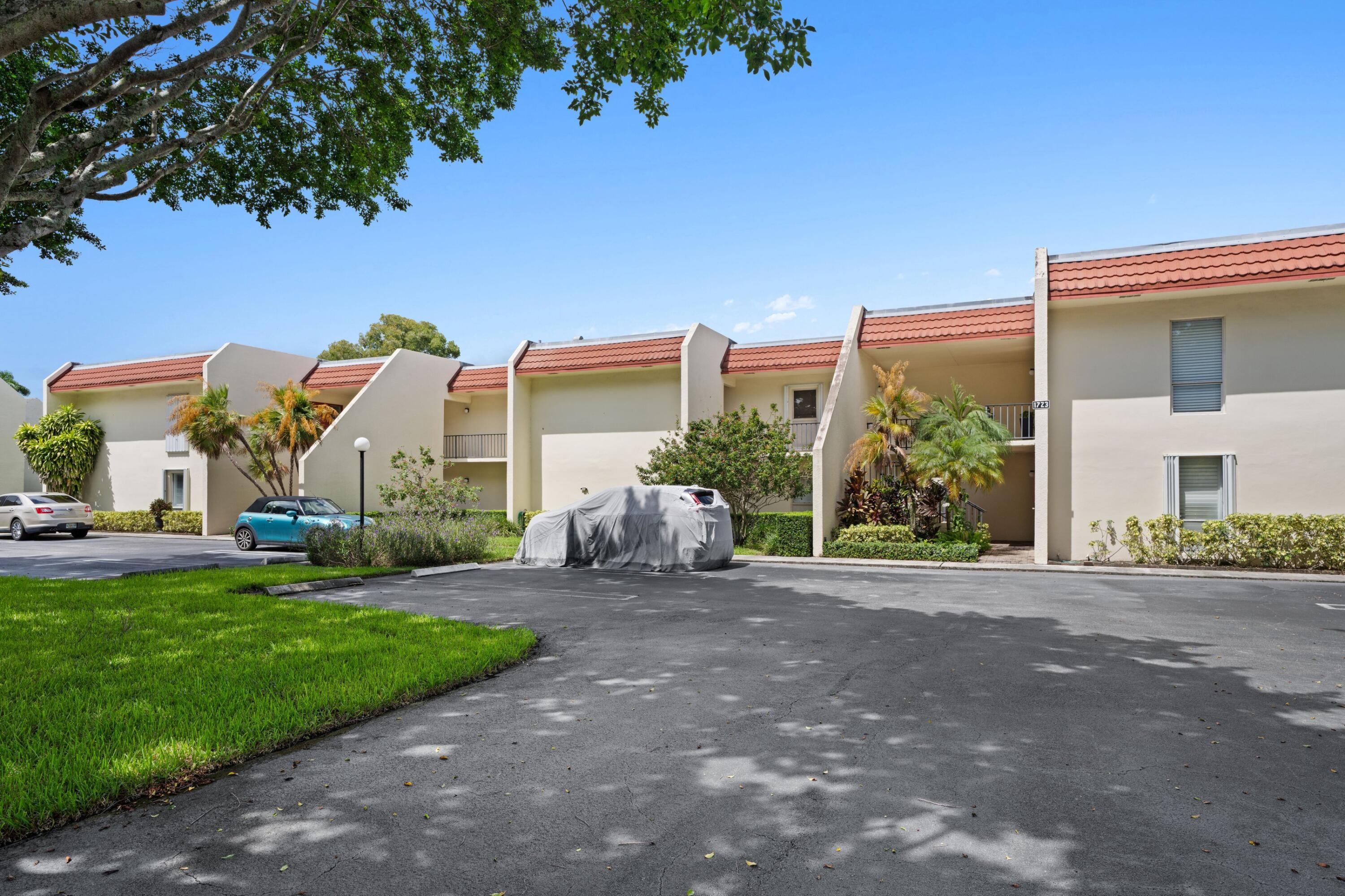 1723 Consulate Place 102