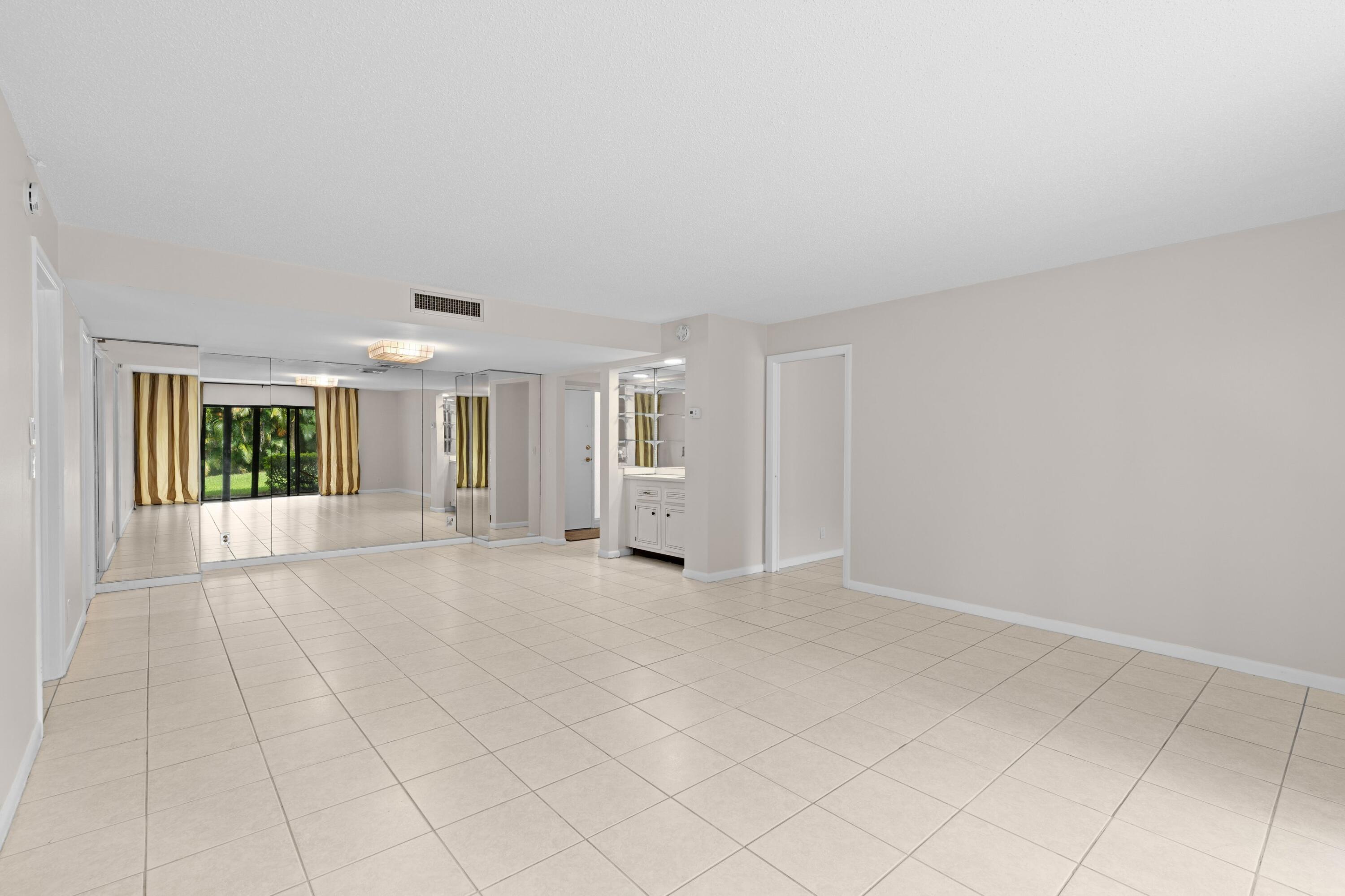 1723 Consulate Place 102