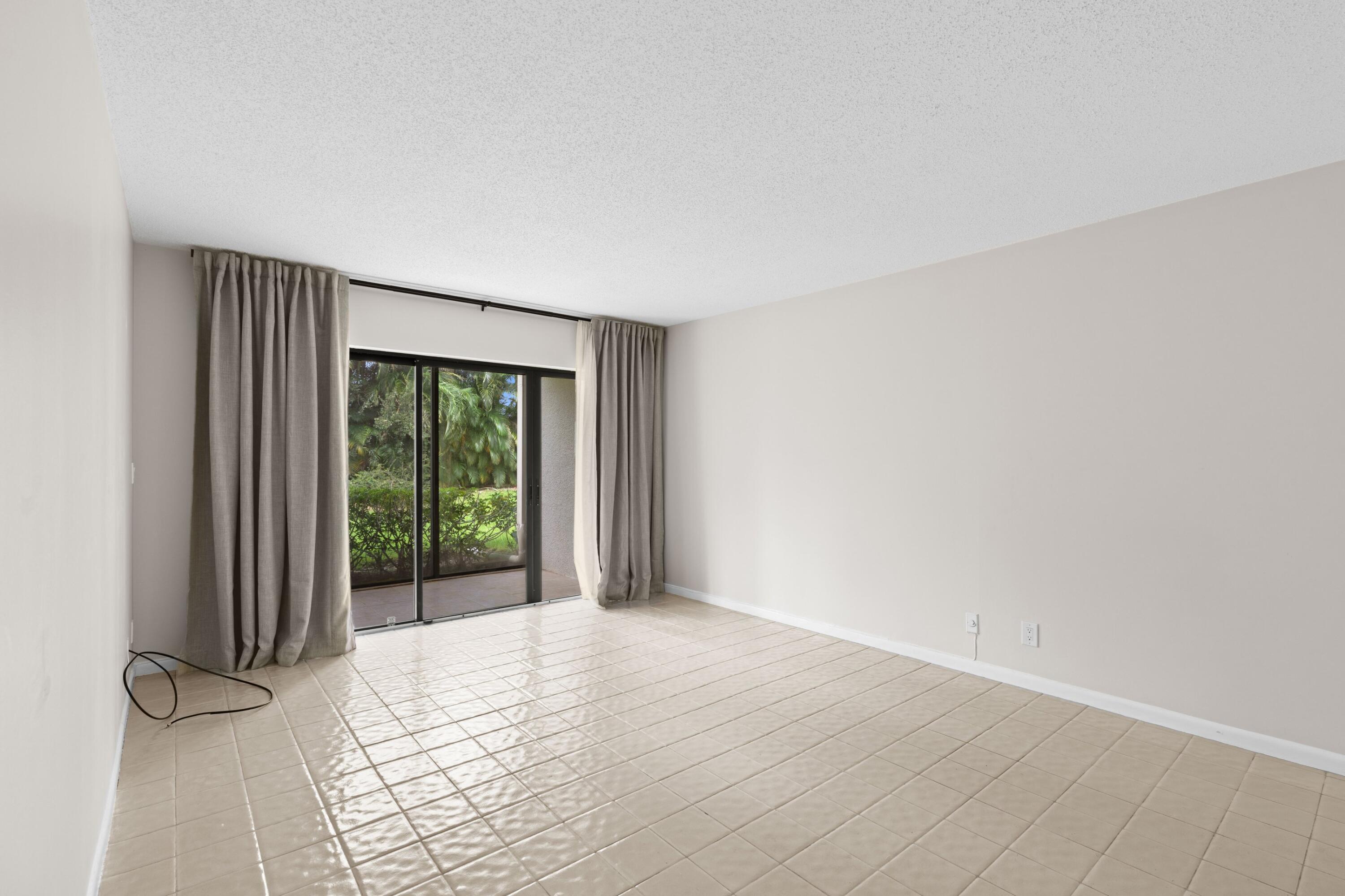 1723 Consulate Place 102