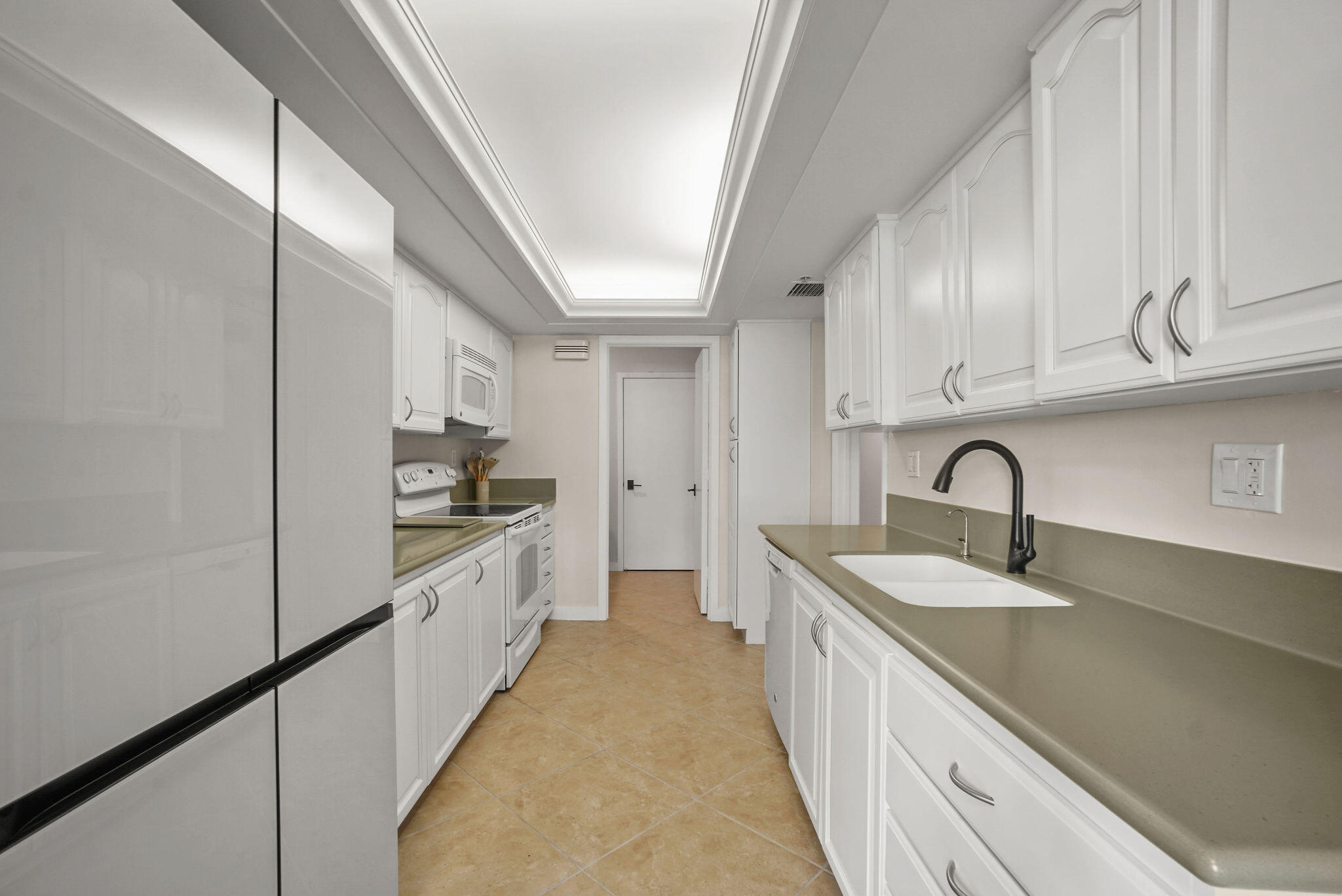 3440 S Ocean Boulevard 105s