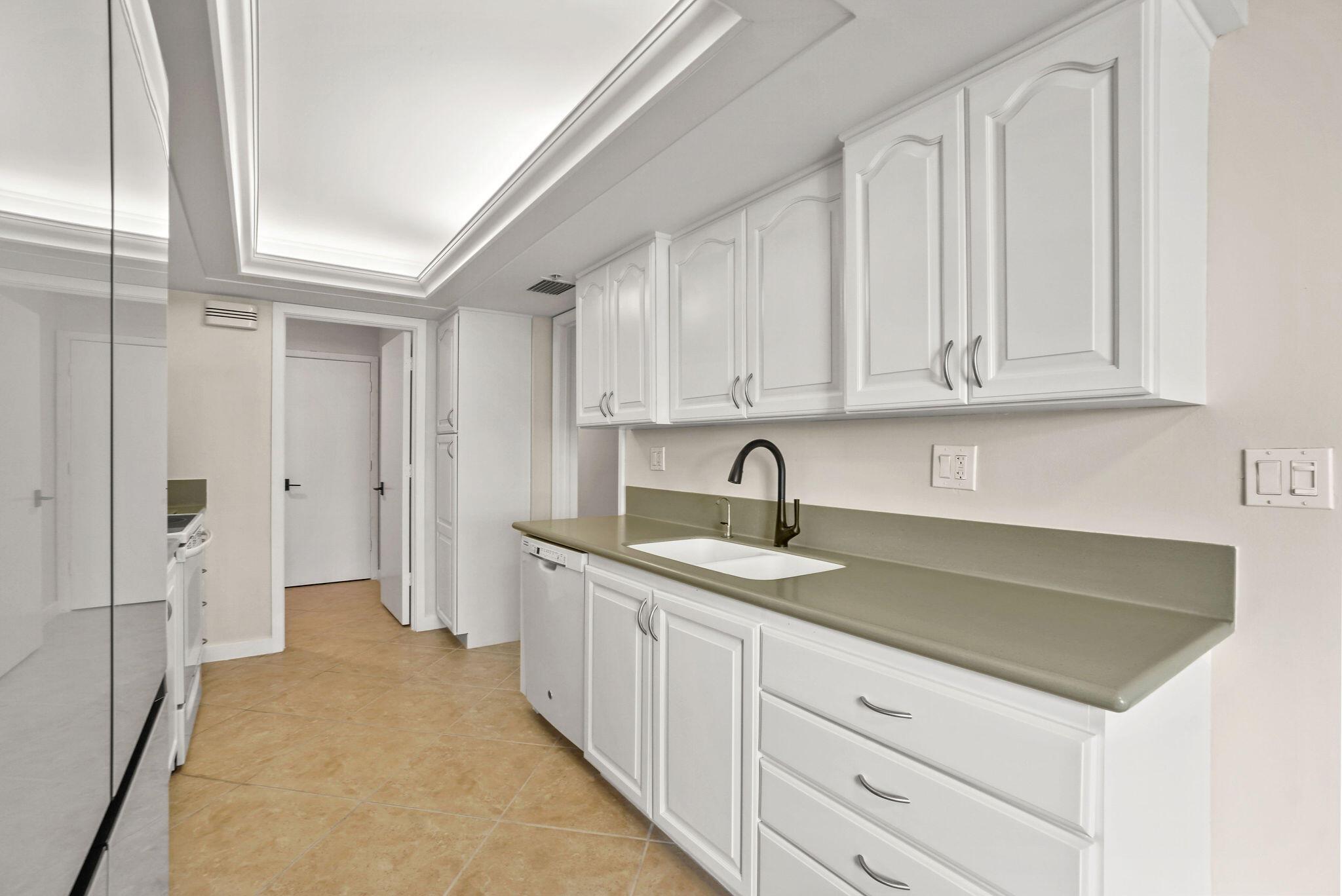 3440 S Ocean Boulevard 105s