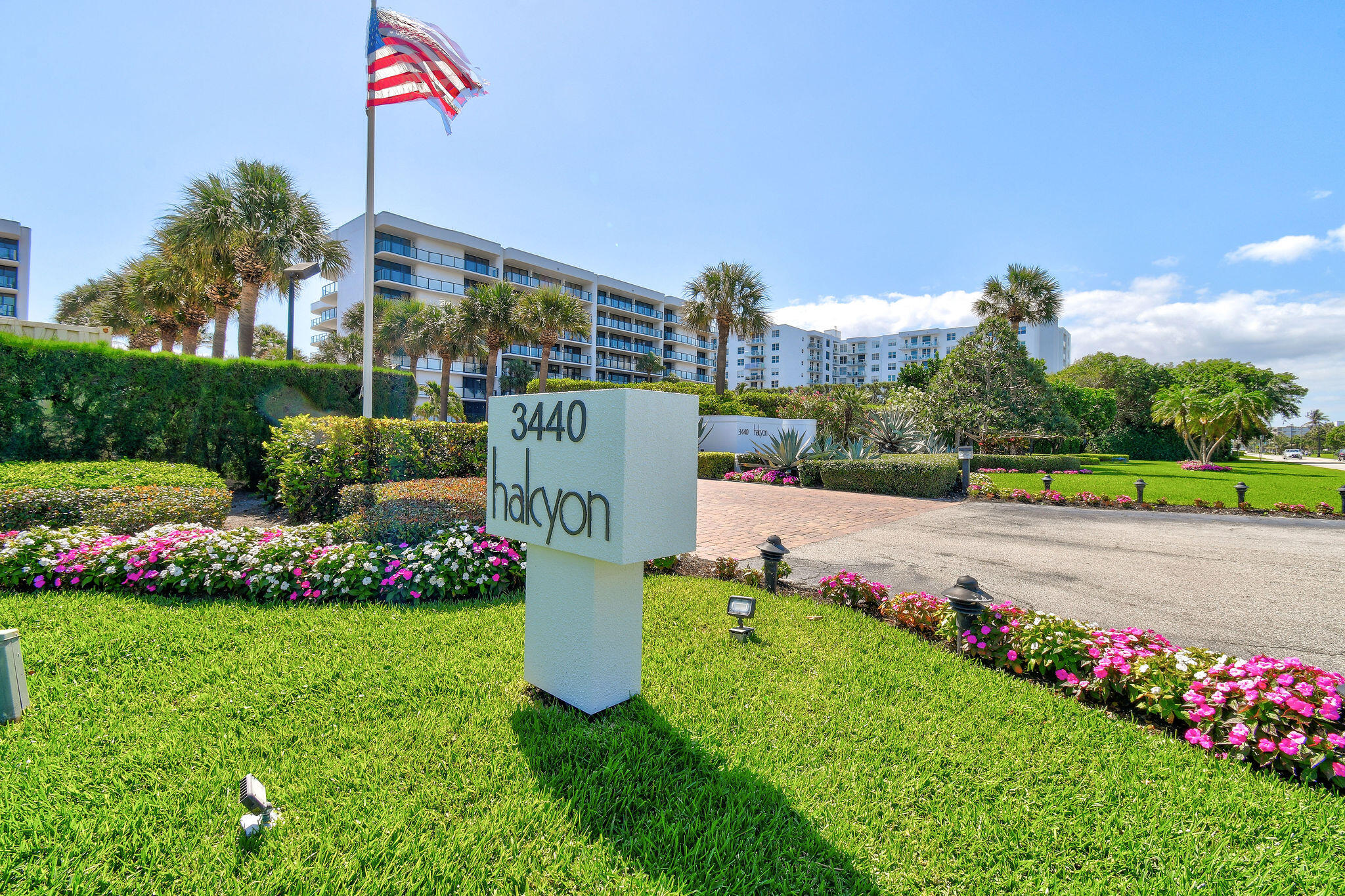 3440 S Ocean Boulevard 105s