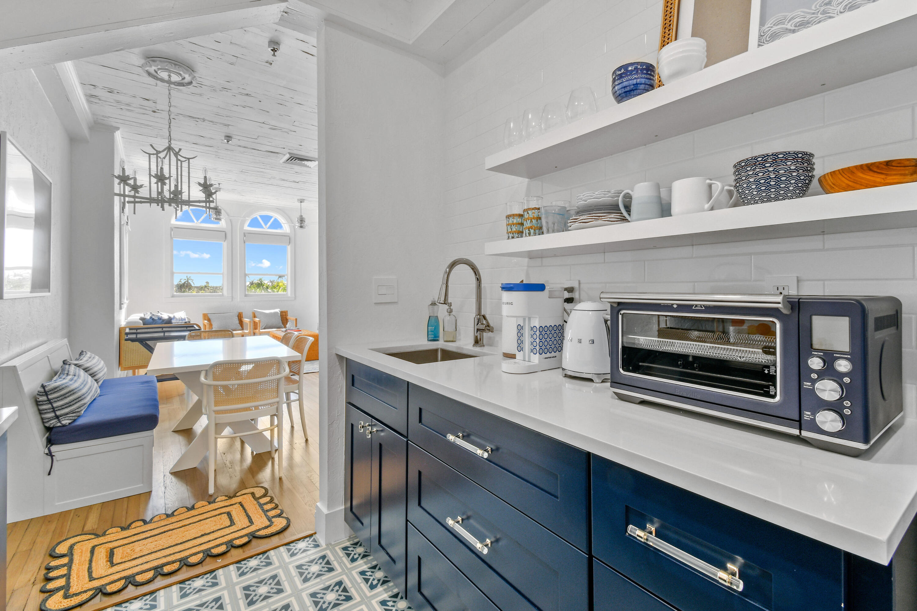 235 Sunrise Avenue Ph6