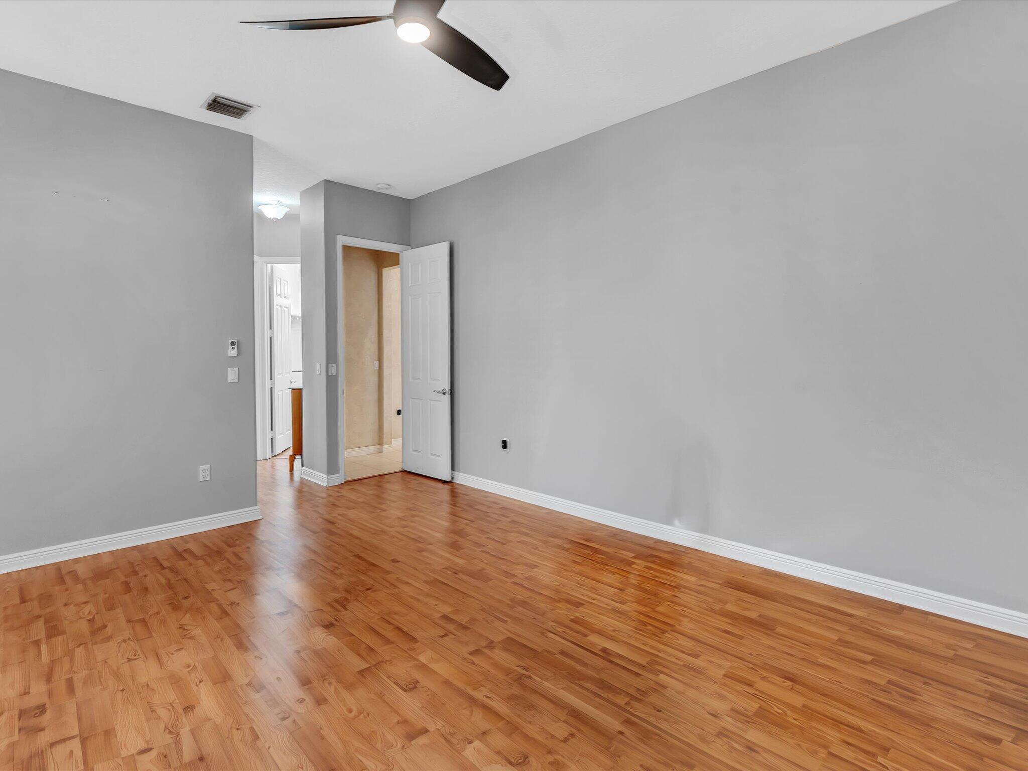 6419 Stonehurst Circle