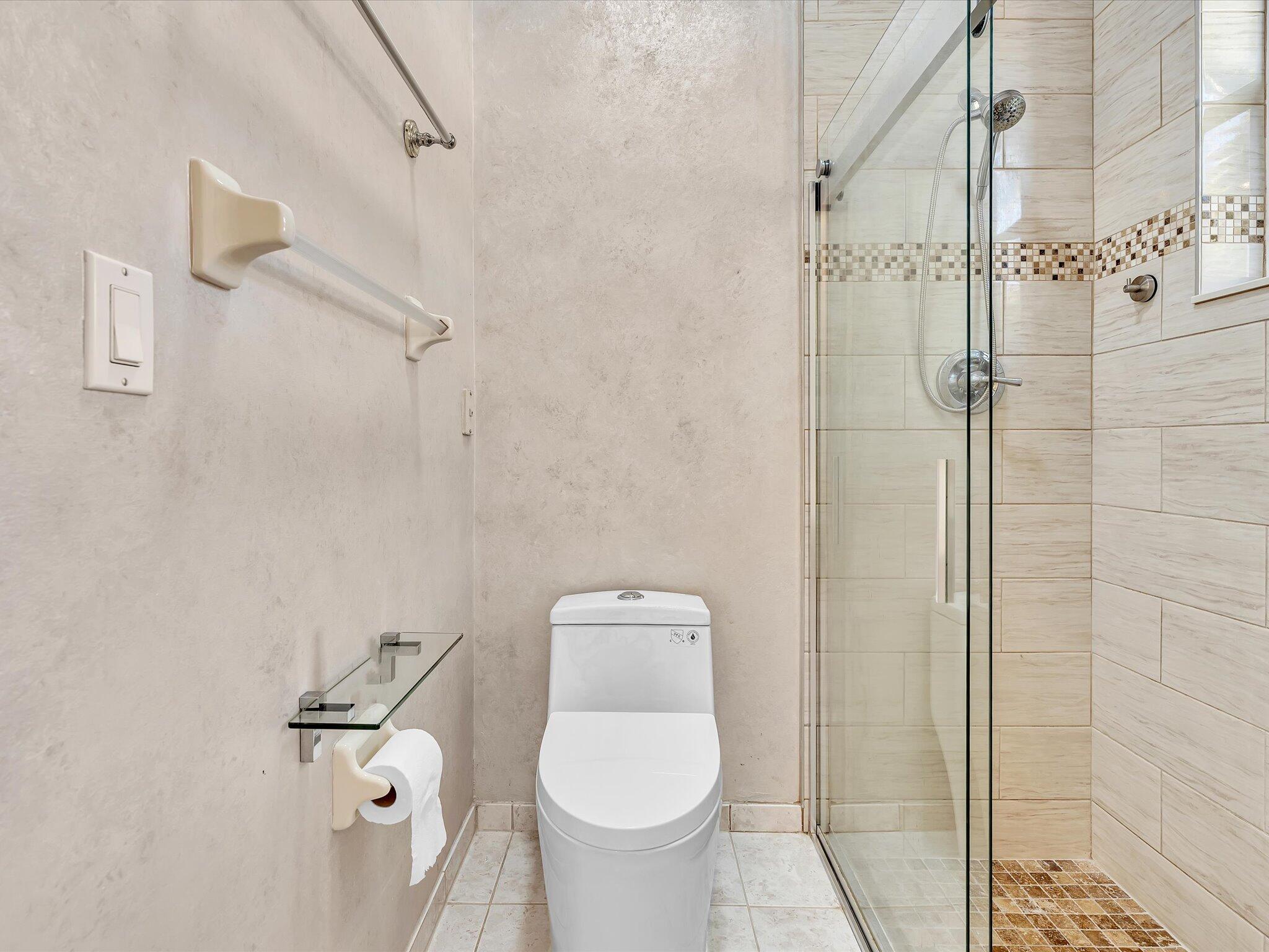 6419 Stonehurst Circle