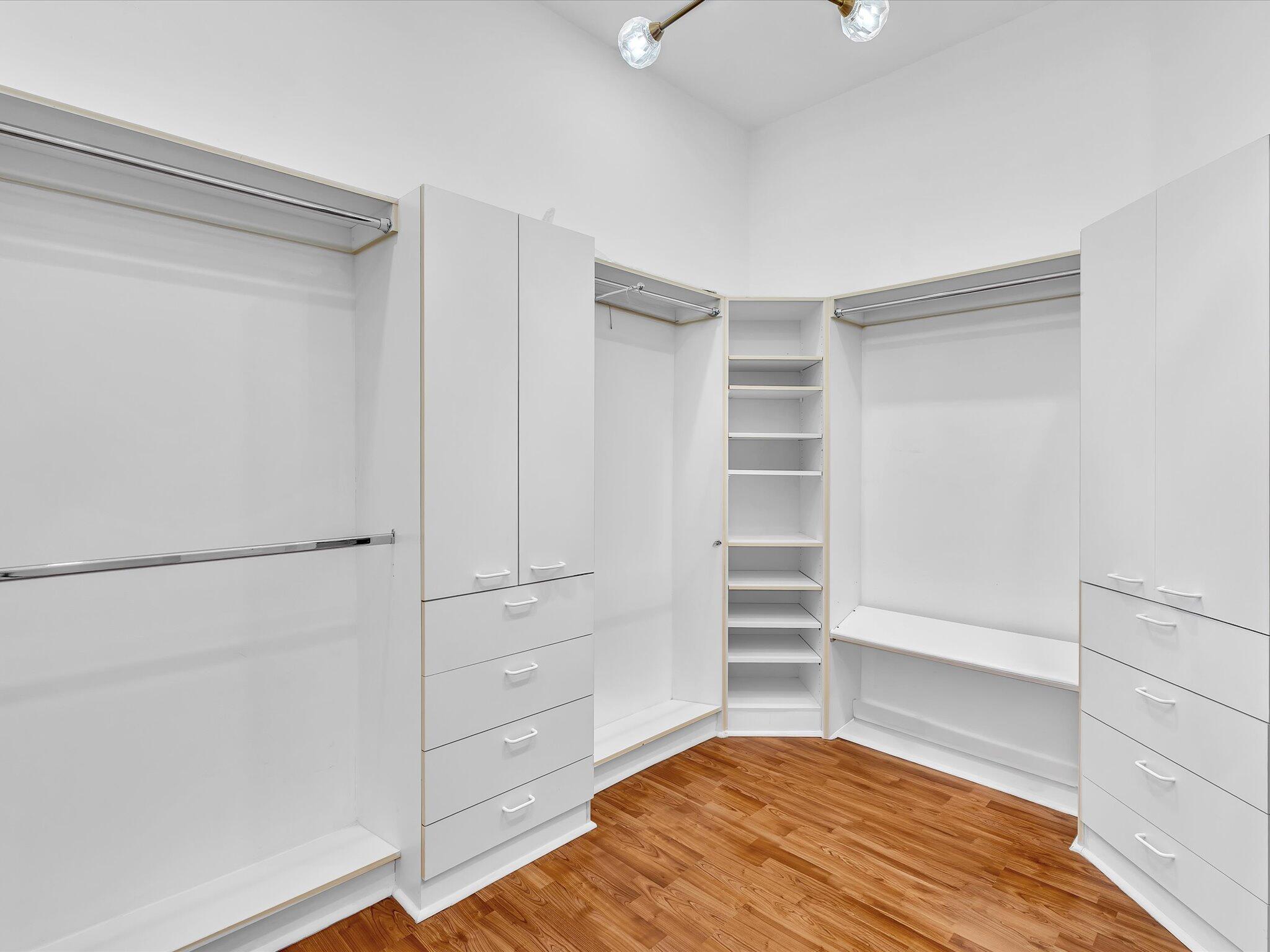 6419 Stonehurst Circle