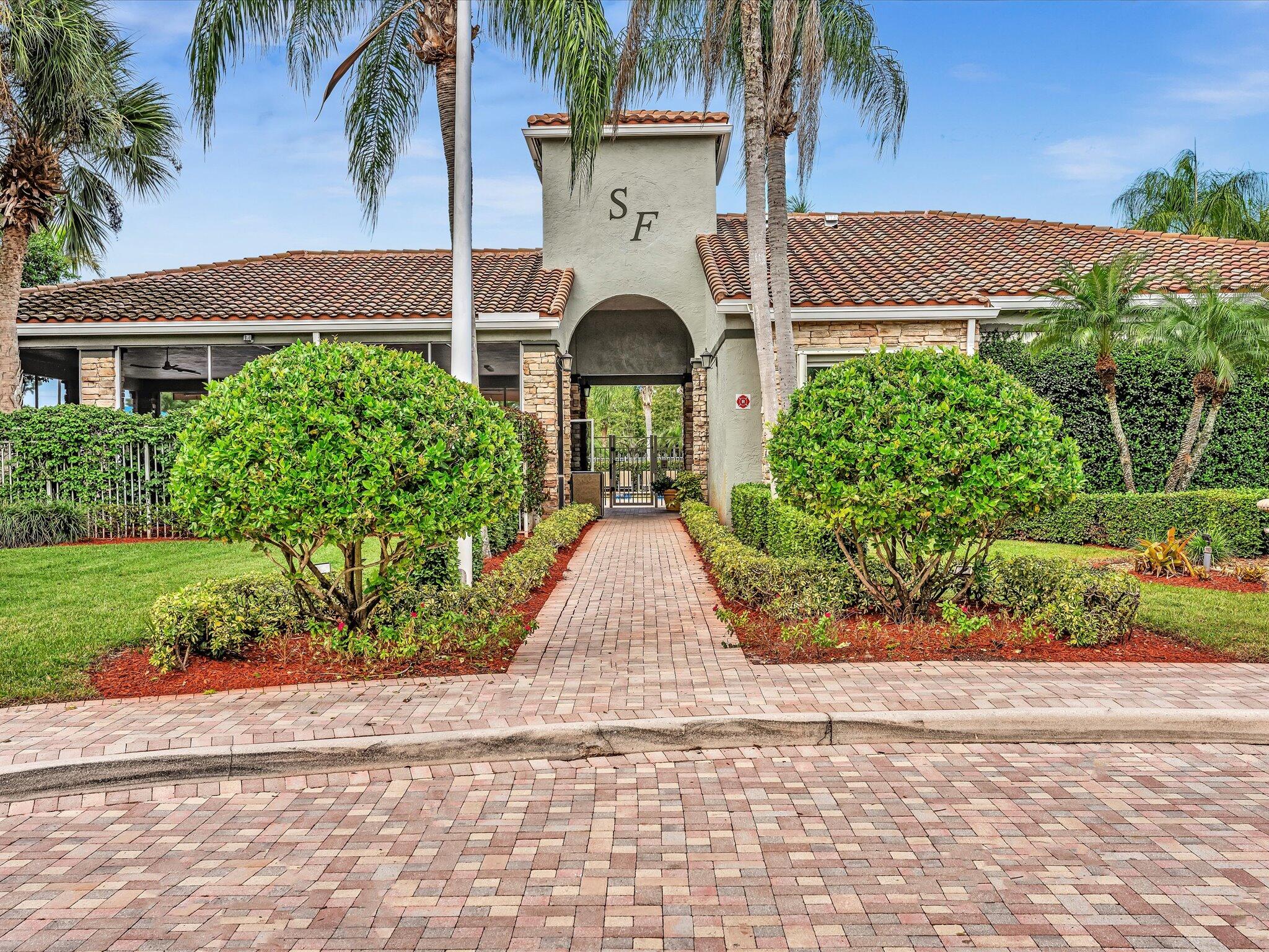 6419 Stonehurst Circle