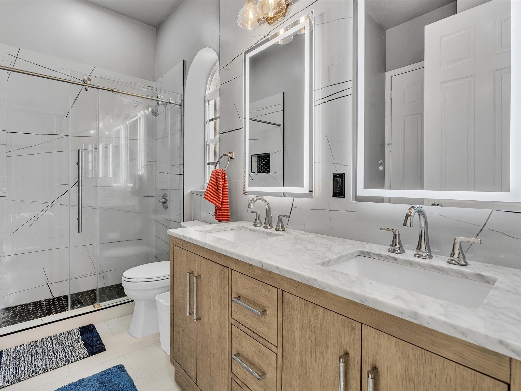 6419 Stonehurst Circle