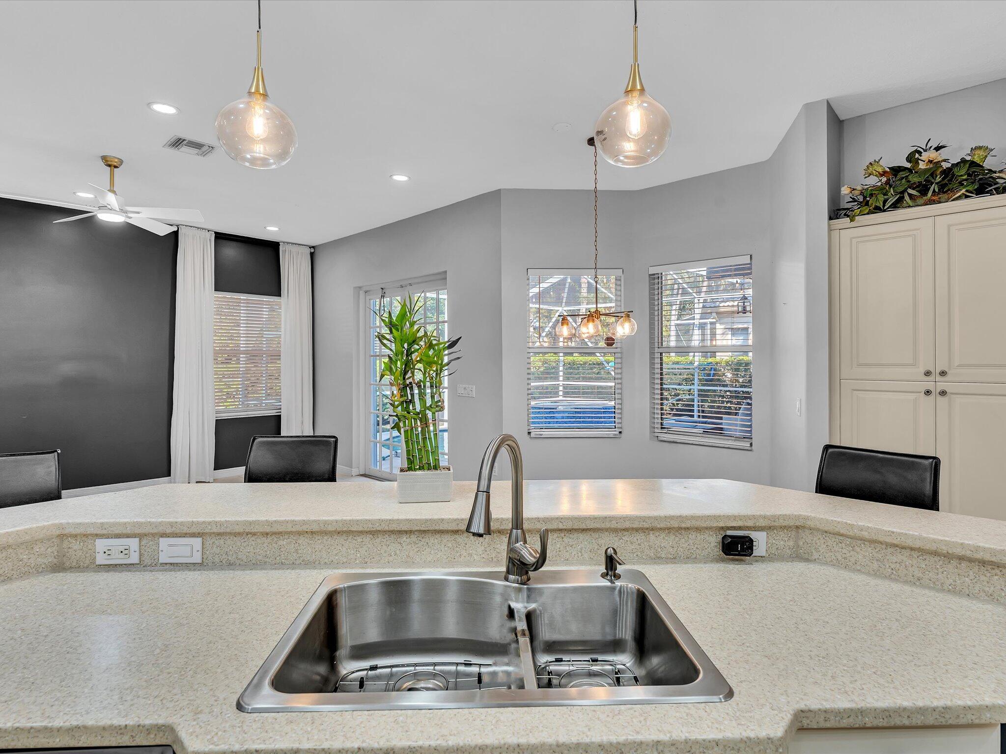 6419 Stonehurst Circle