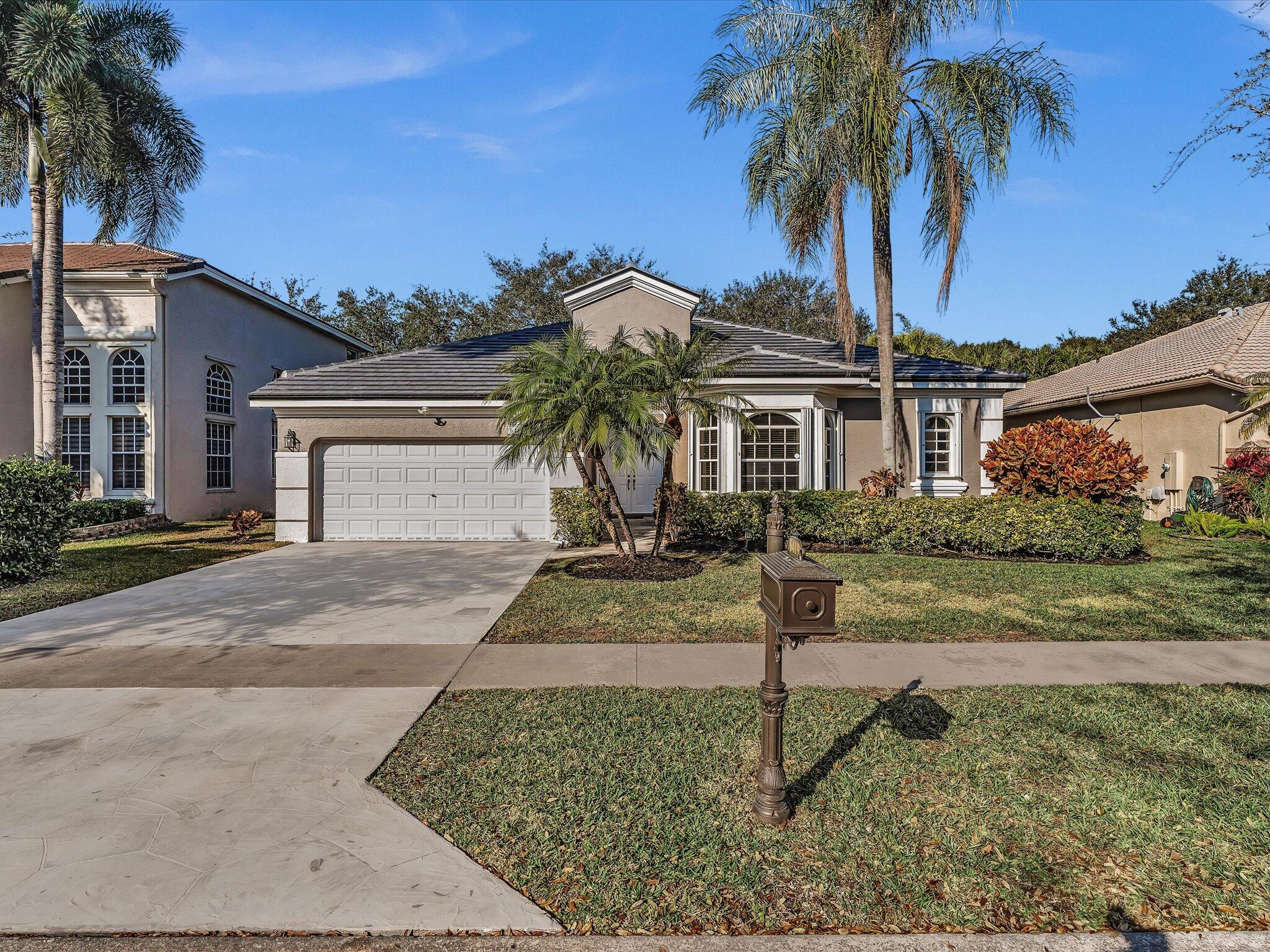 6419 Stonehurst Circle