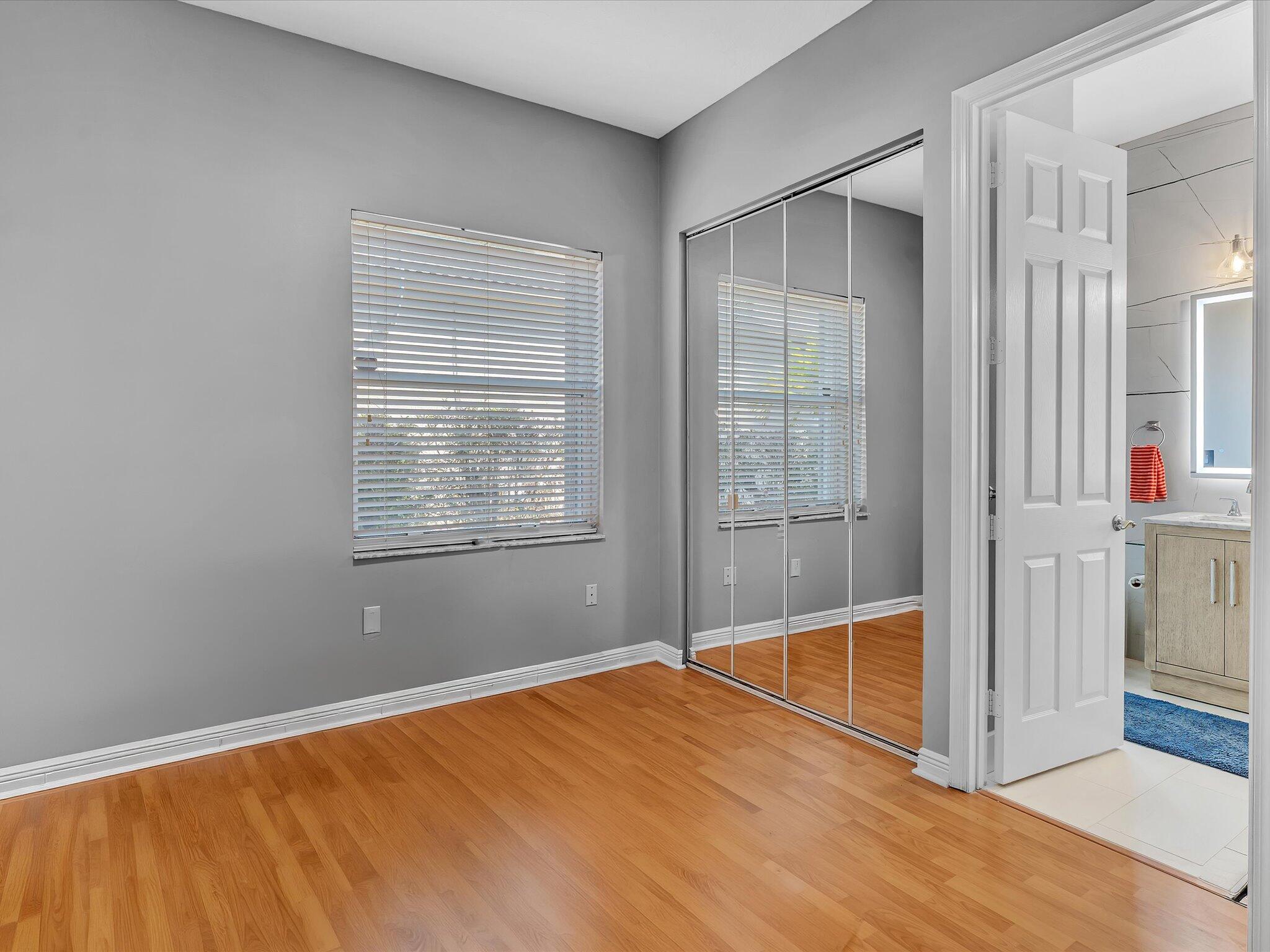 6419 Stonehurst Circle