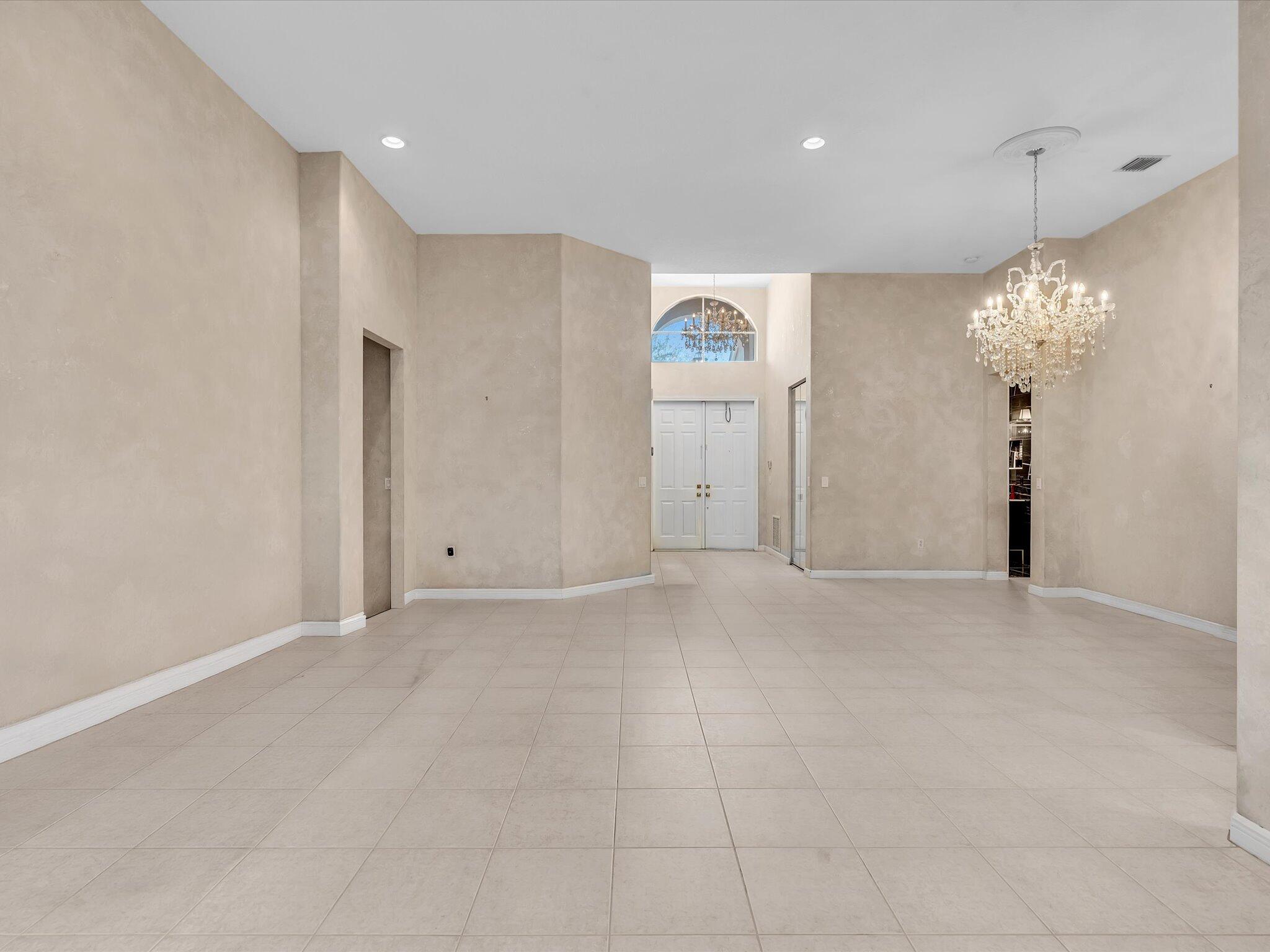 6419 Stonehurst Circle