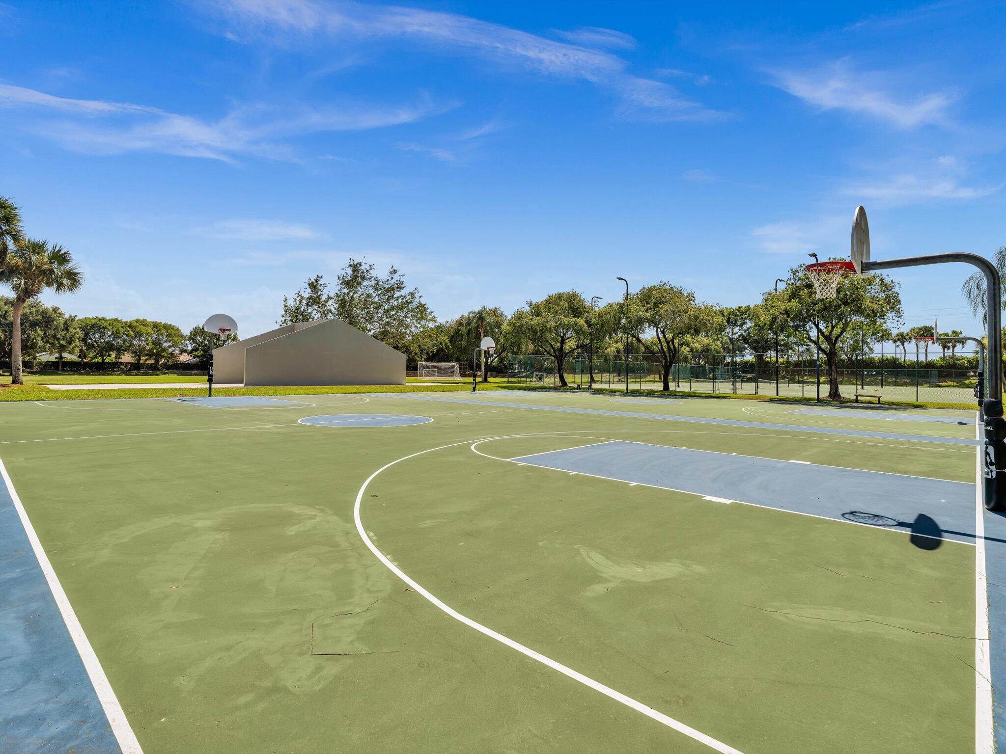 6419 Stonehurst Circle