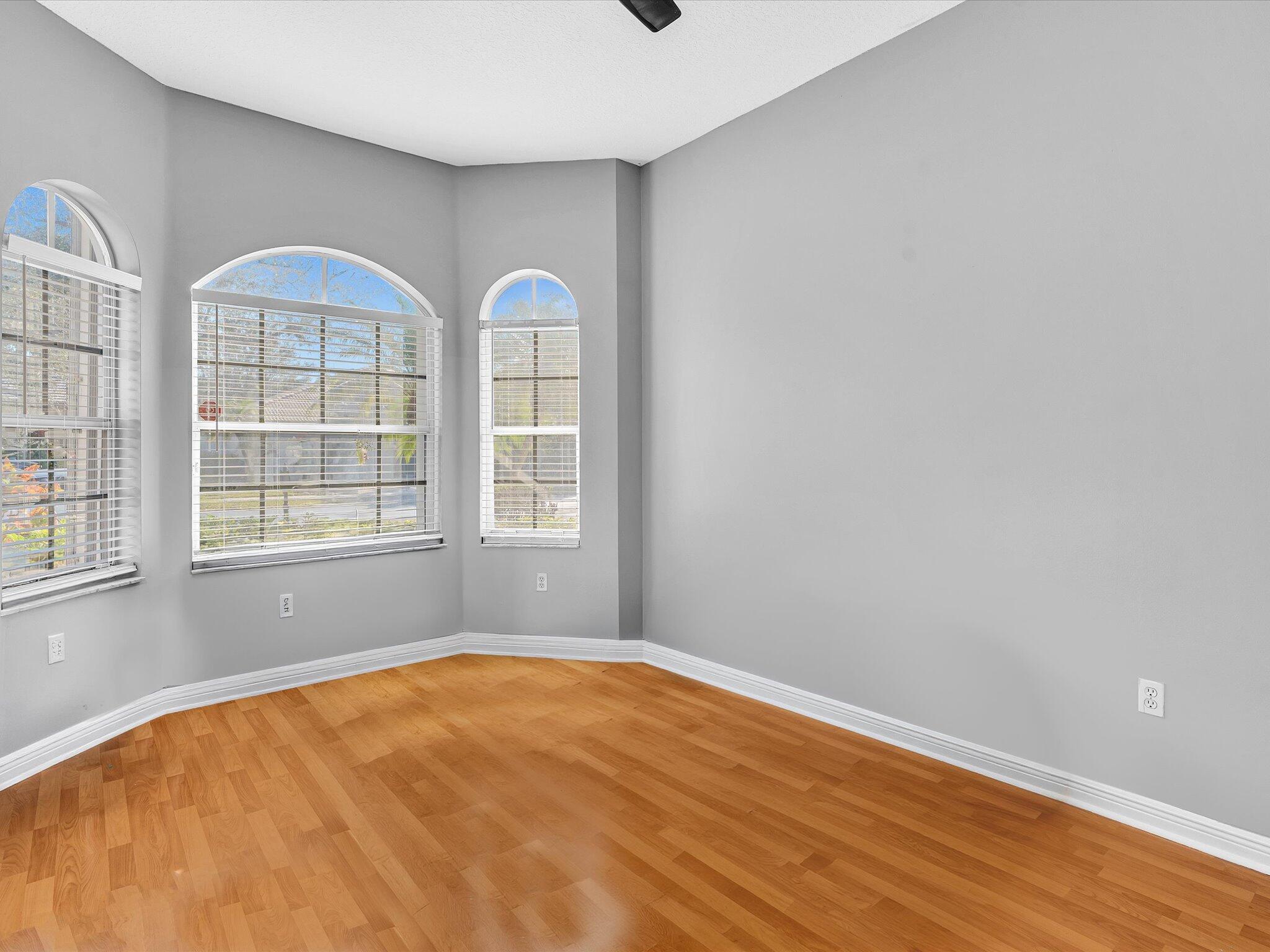 6419 Stonehurst Circle