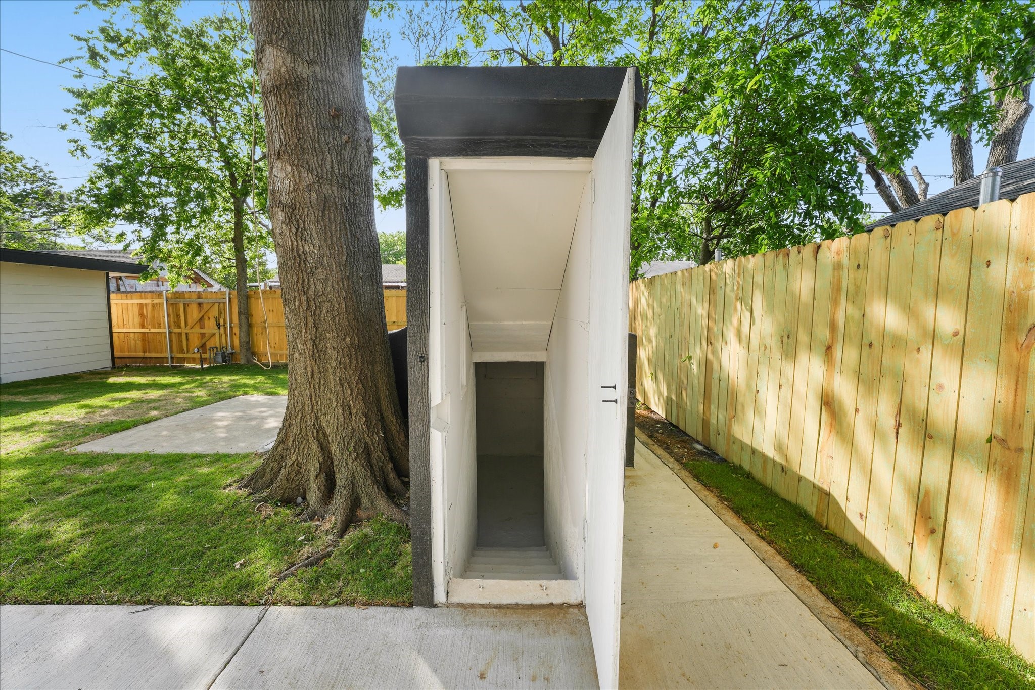 2912 Grayson Drive