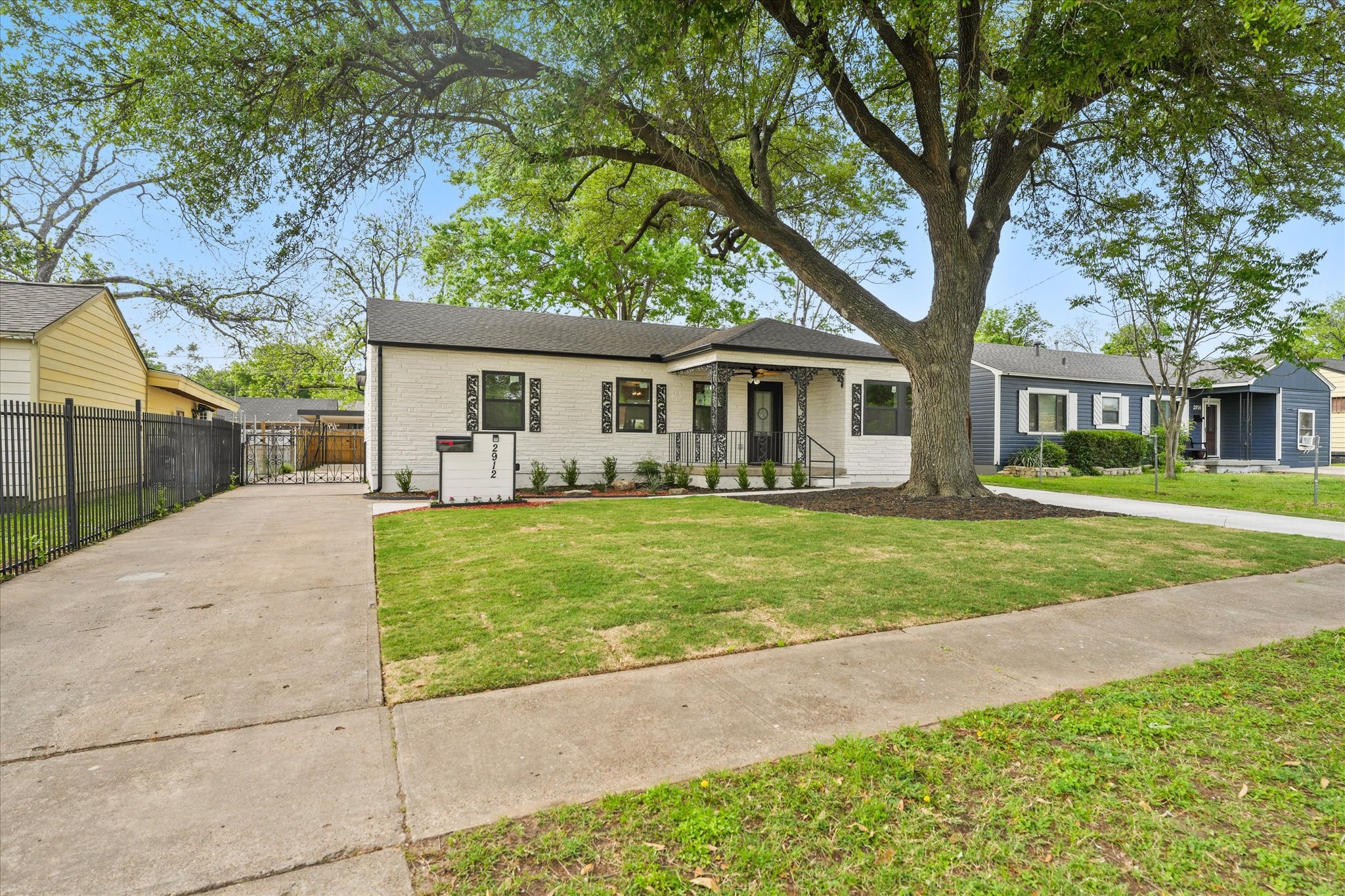 2912 Grayson Drive