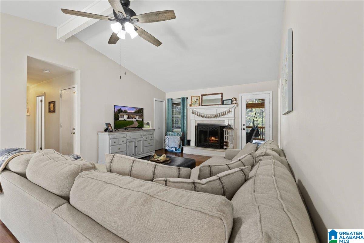 904 GARDENVIEW CIRCLE