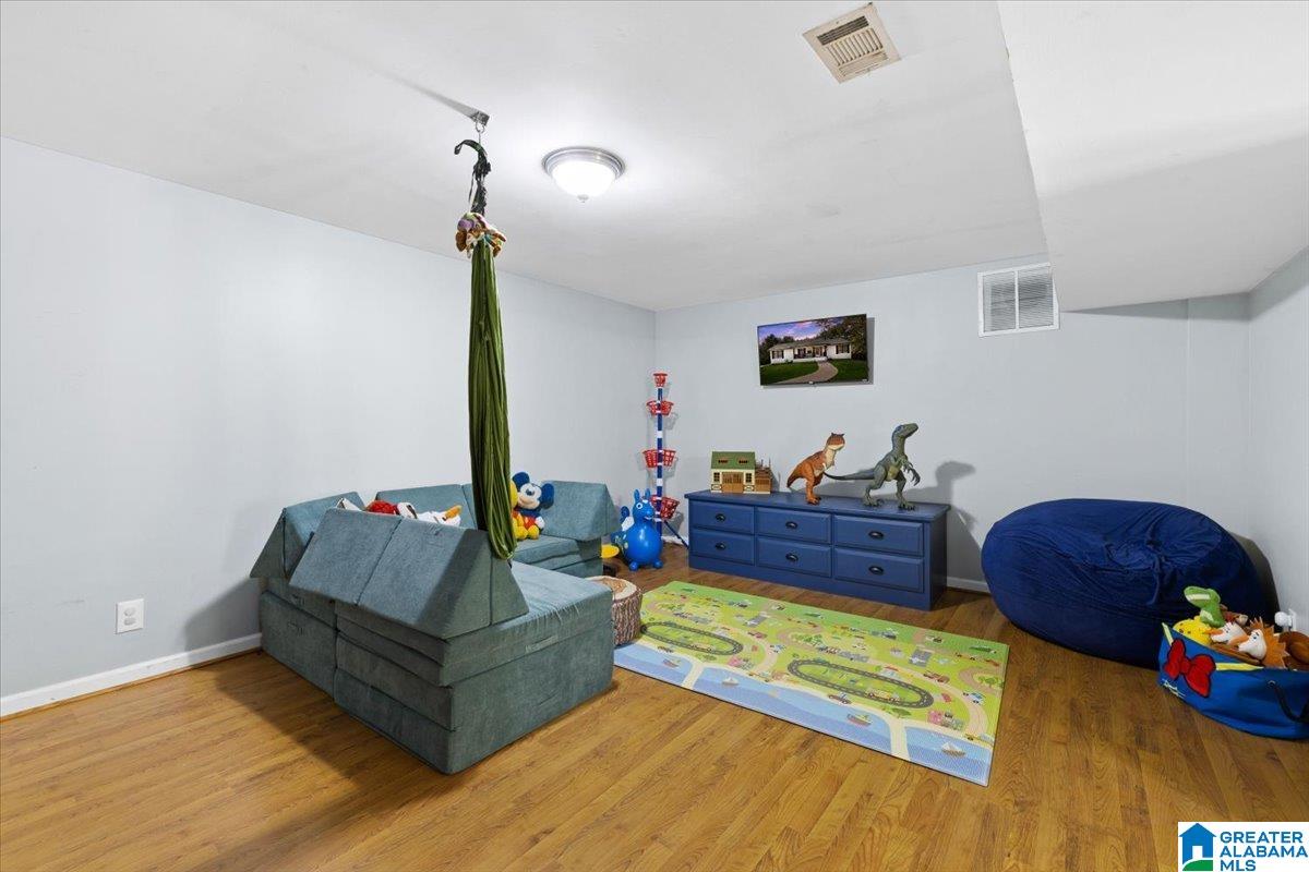 904 GARDENVIEW CIRCLE