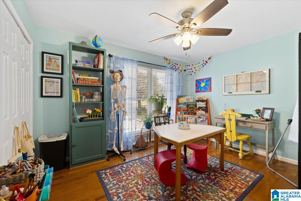 904 GARDENVIEW CIRCLE