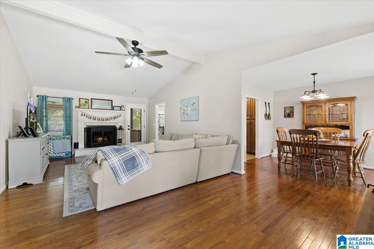 904 GARDENVIEW CIRCLE